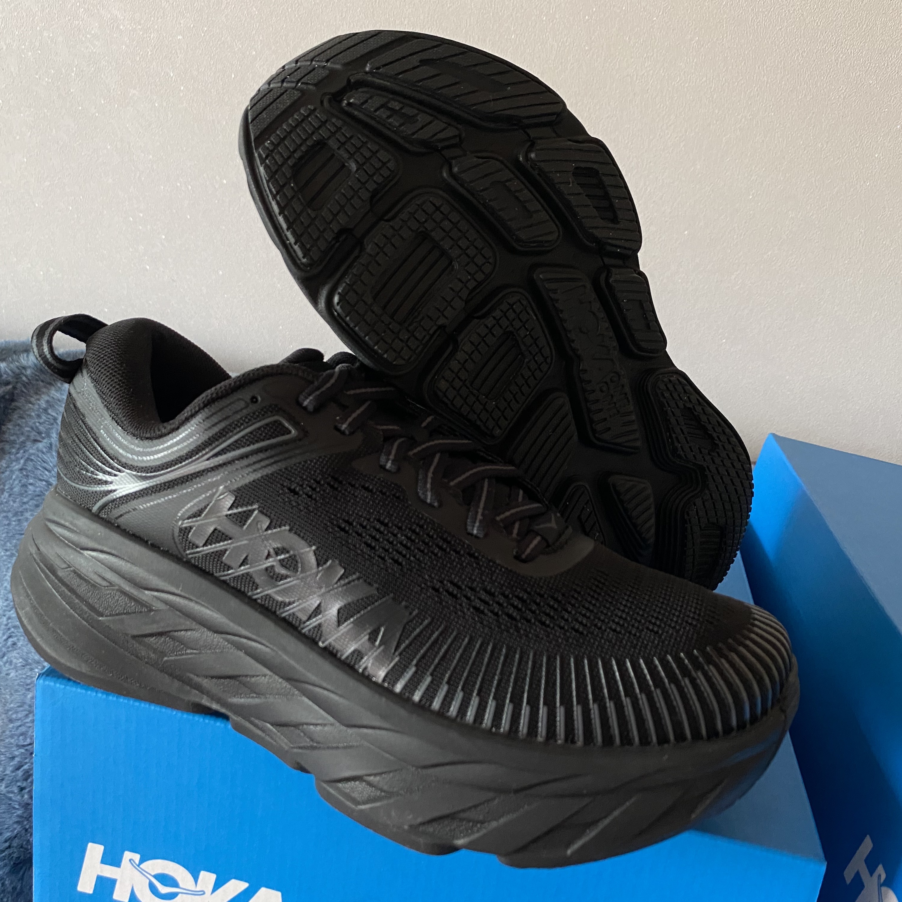 (W) Hoka Bondi 7 Black - Wide 착용 스타일