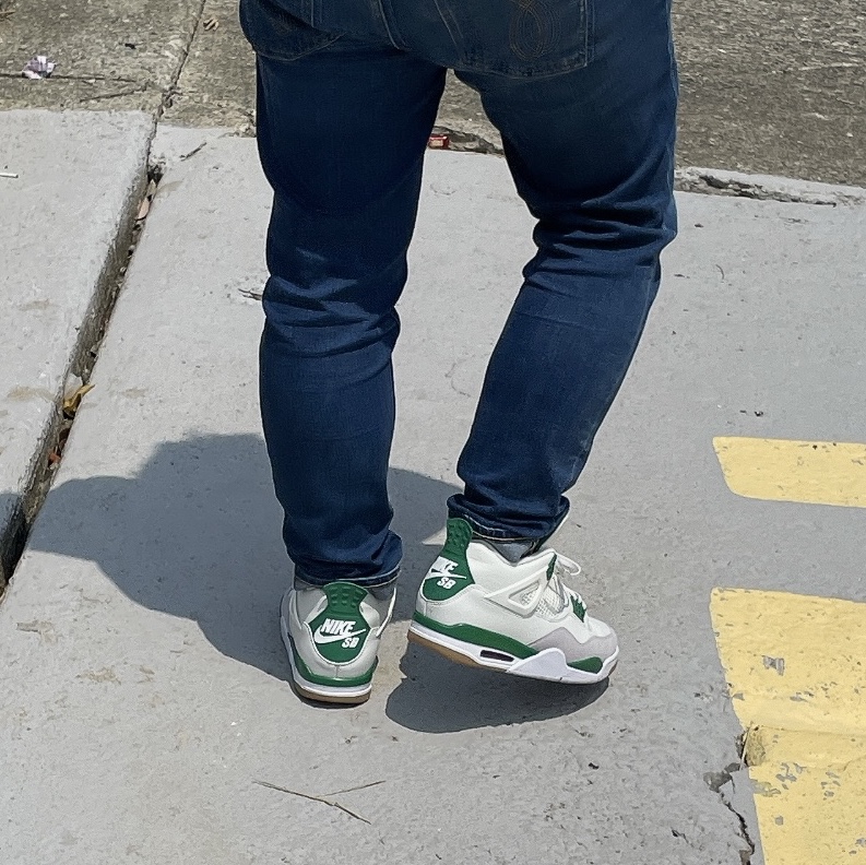Jordan 4 x Nike SB Retro SP Pine Green 착용 스타일 - 1