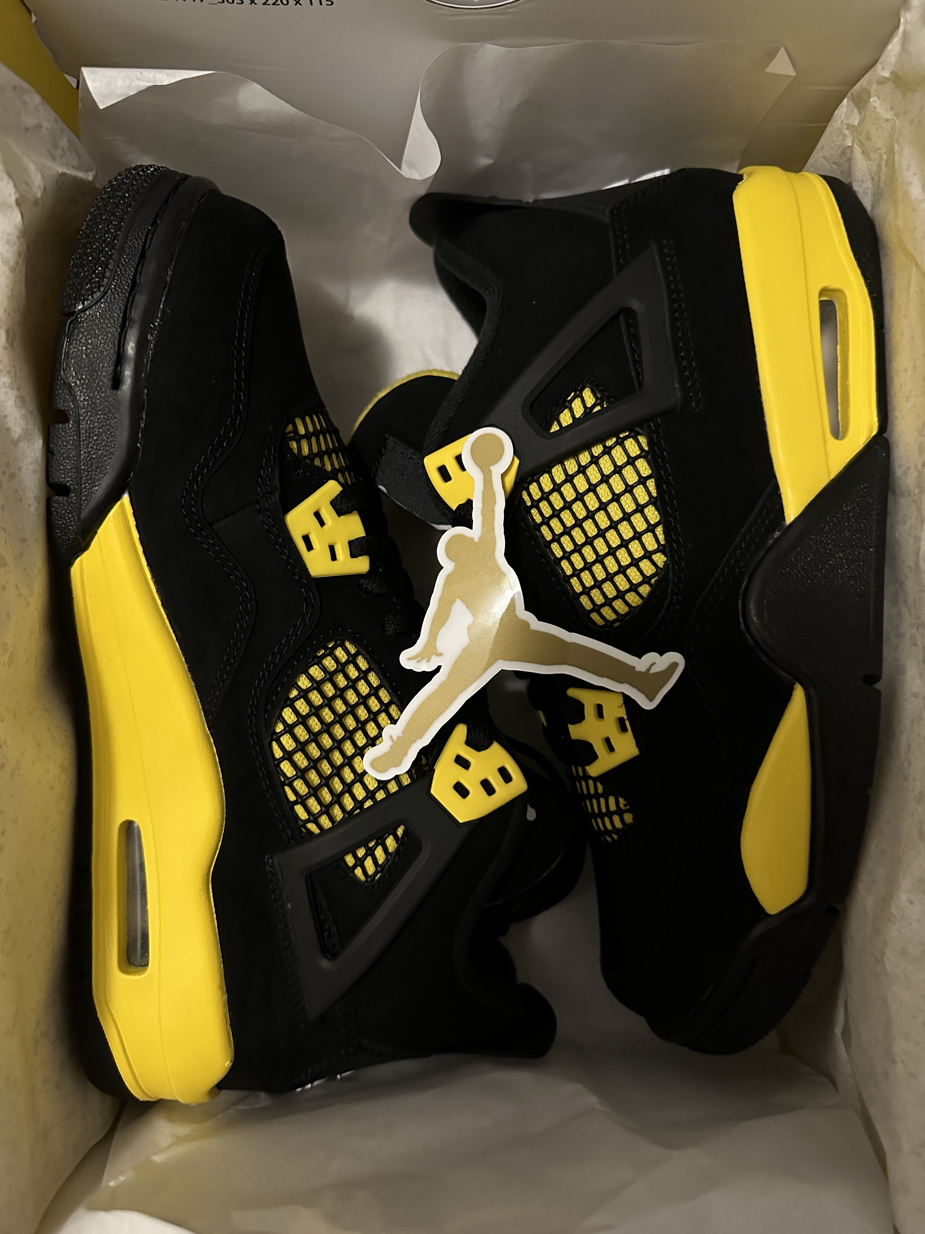 (GS) Jordan 4 Retro Thunder 2023 착용 스타일