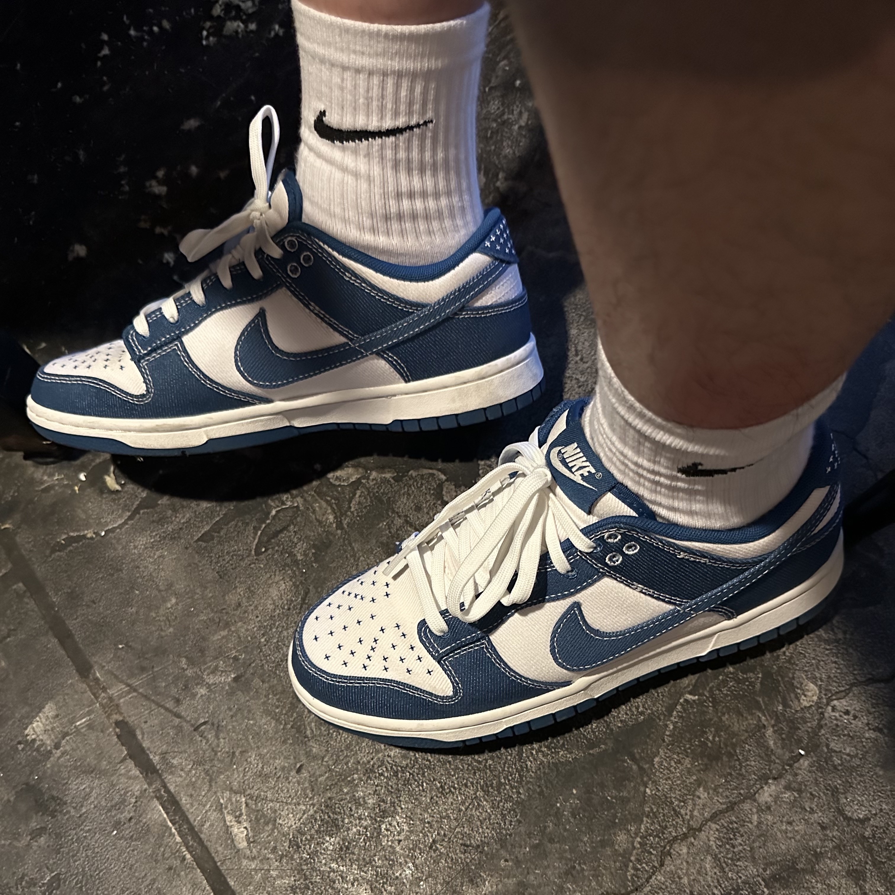 Nike Dunk Low Retro SE Industrial Blue 착용 스타일