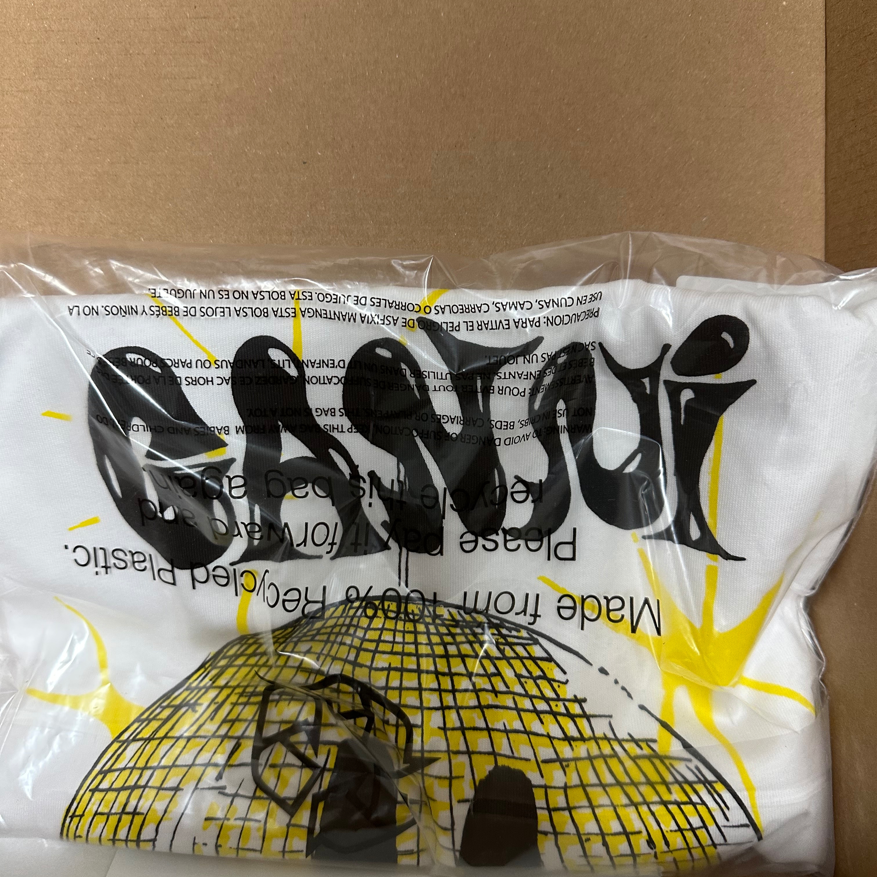 (W) Ganni Yellow Smiley Relaxed T-Shirt Bright White 착용 스타일