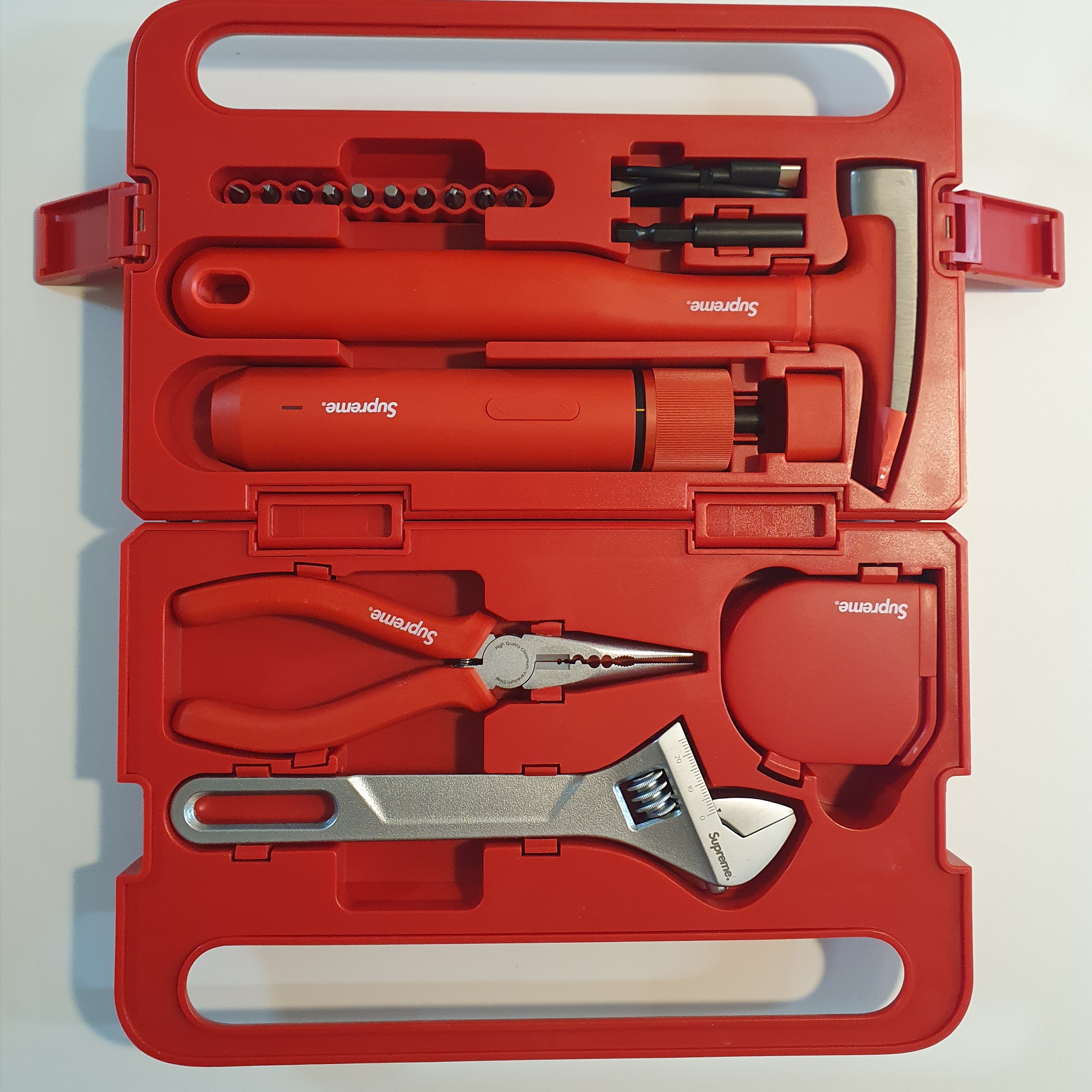 Supreme x Hoto 5-Piece Tool Set Red - 23SS 착용 스타일 - 2