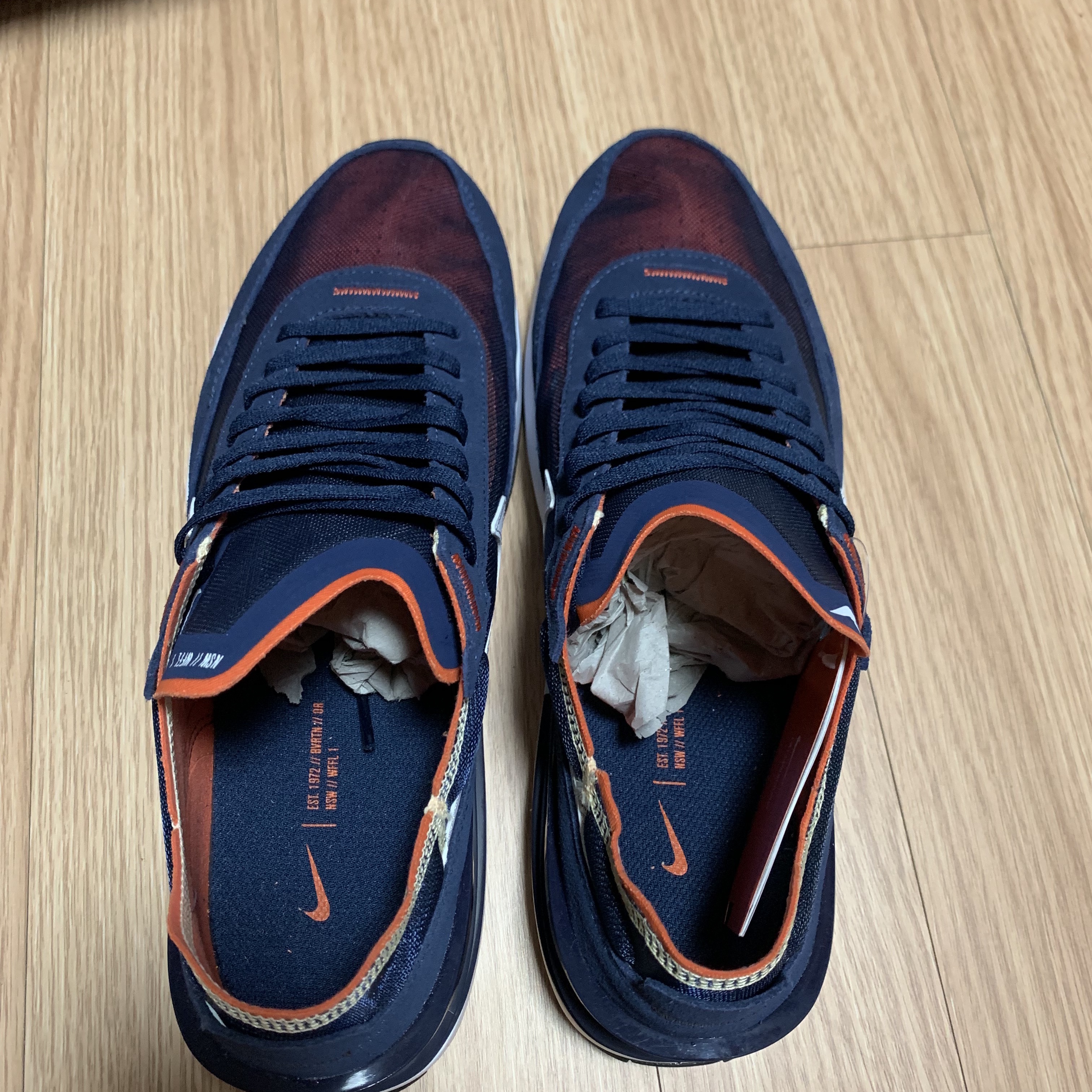 Nike Waffle One Midnight Navy White Orange 착용 스타일 - 2