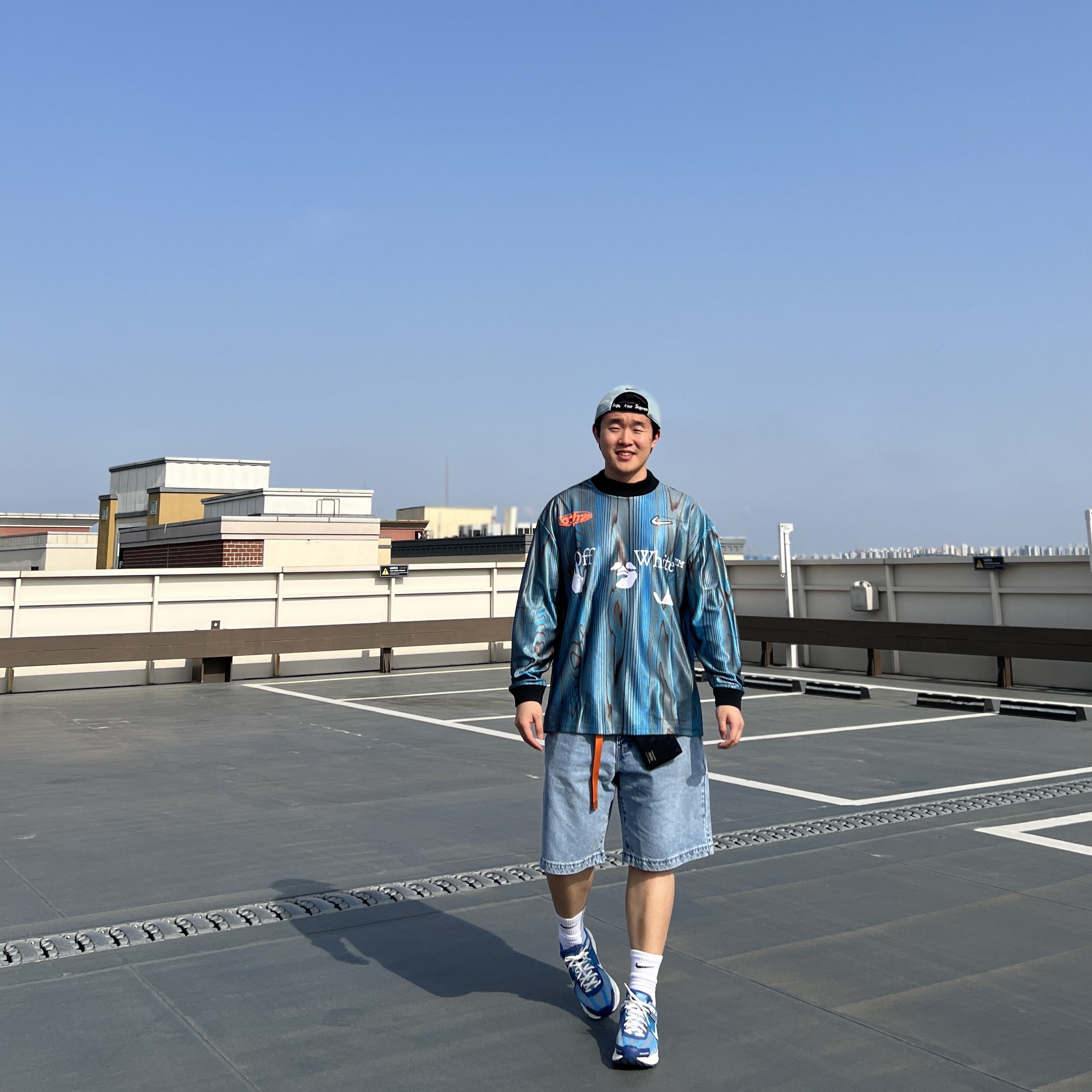 Nike x Off-White NRG Jersey Imperial Blue - Asia, Supreme x Nike ACG Denim 6-Panel Washed Blue - 22FW 착용 스타일 - 2