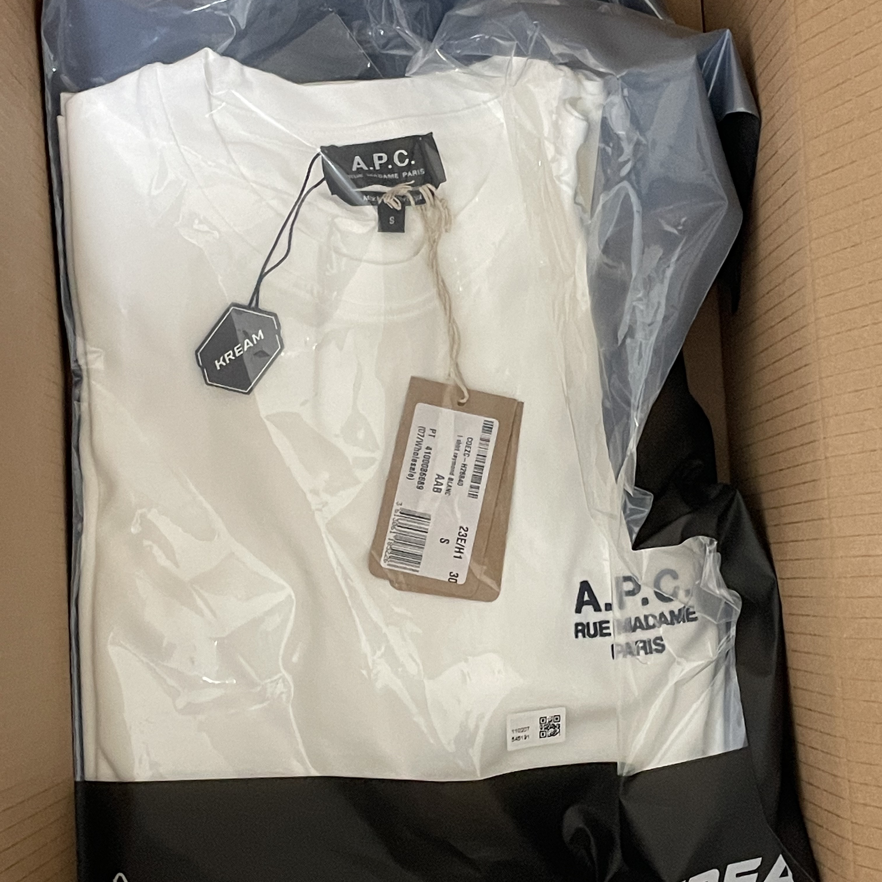 A.P.C. Raymond T-Shirt White 착용 스타일