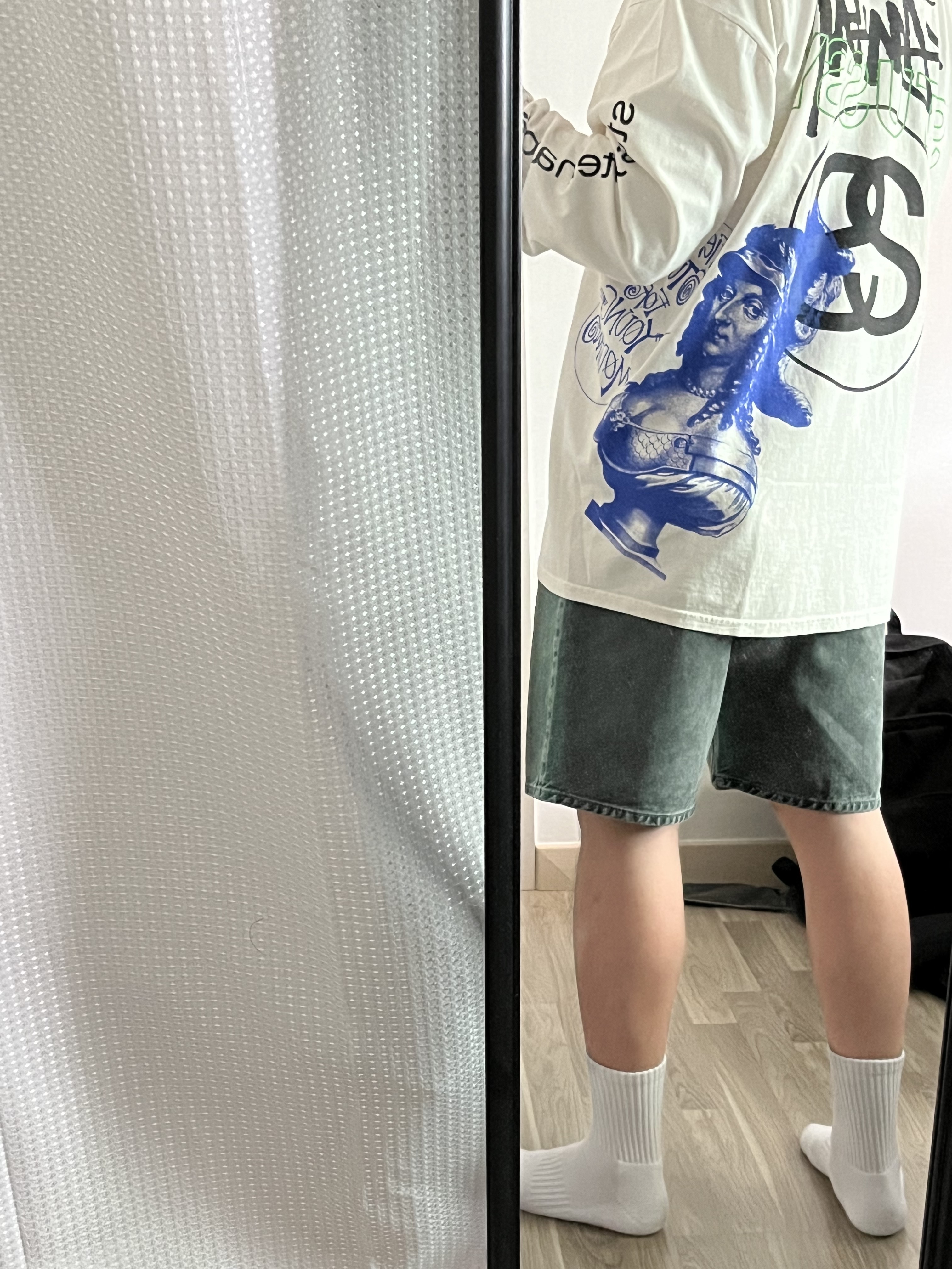 Stussy Test Strike Pigment Dyed LS T-Shirt Natural, Stussy Spray Dye Big OL' Shorts Black 착용 스타일