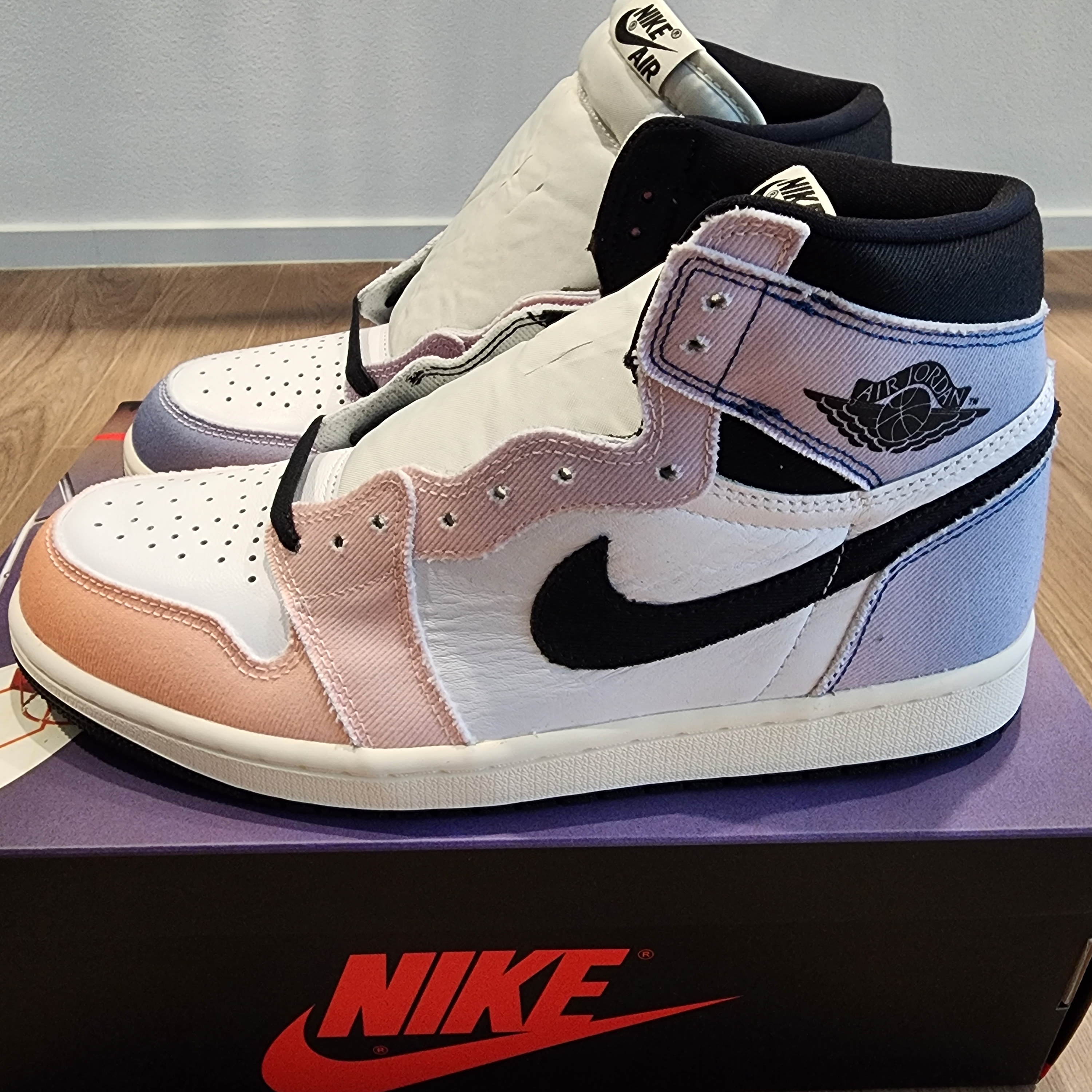 Jordan 1 Retro High OG Multi Color 착용 스타일 - 2