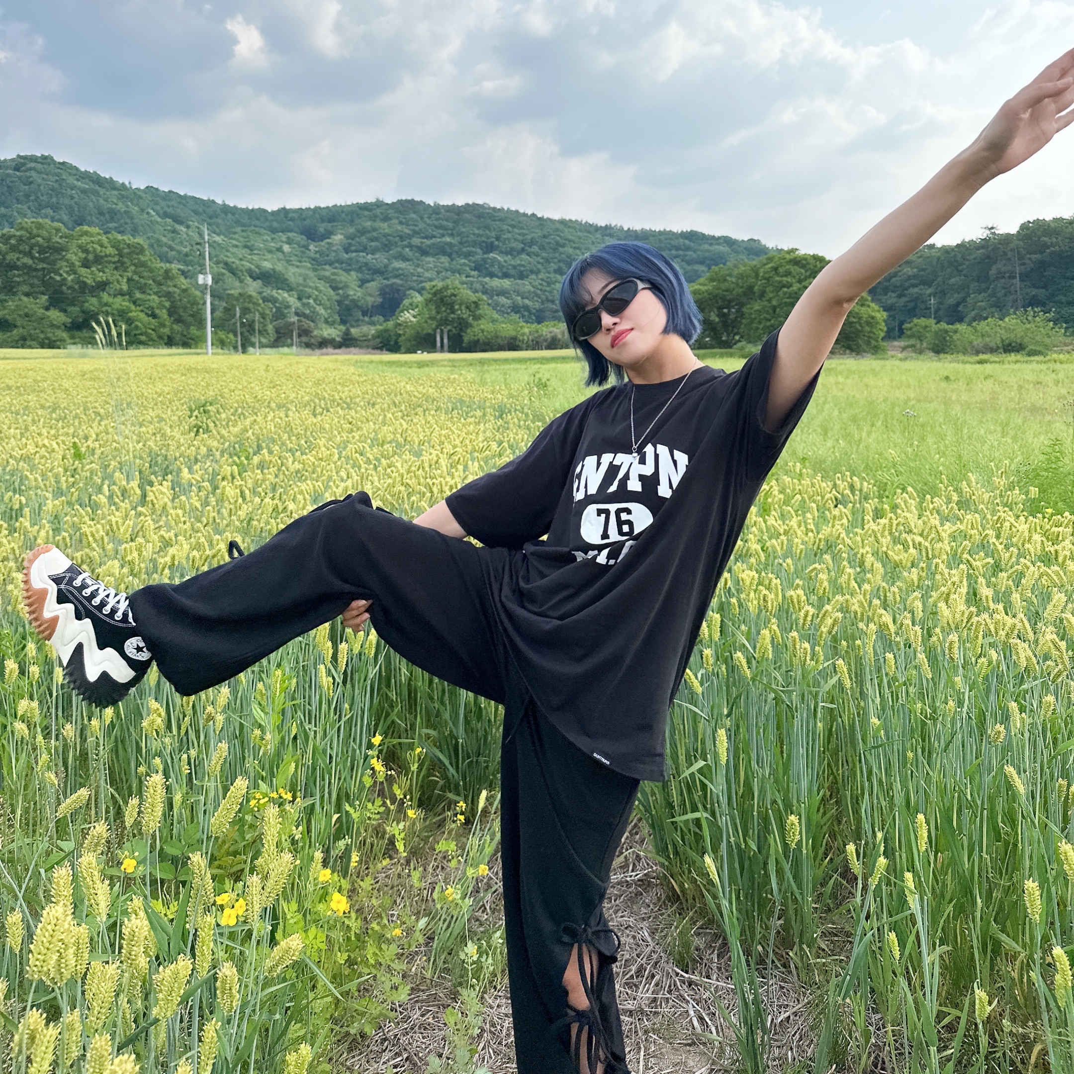 Converse Run Star Motion High Black 착용 스타일 - 1