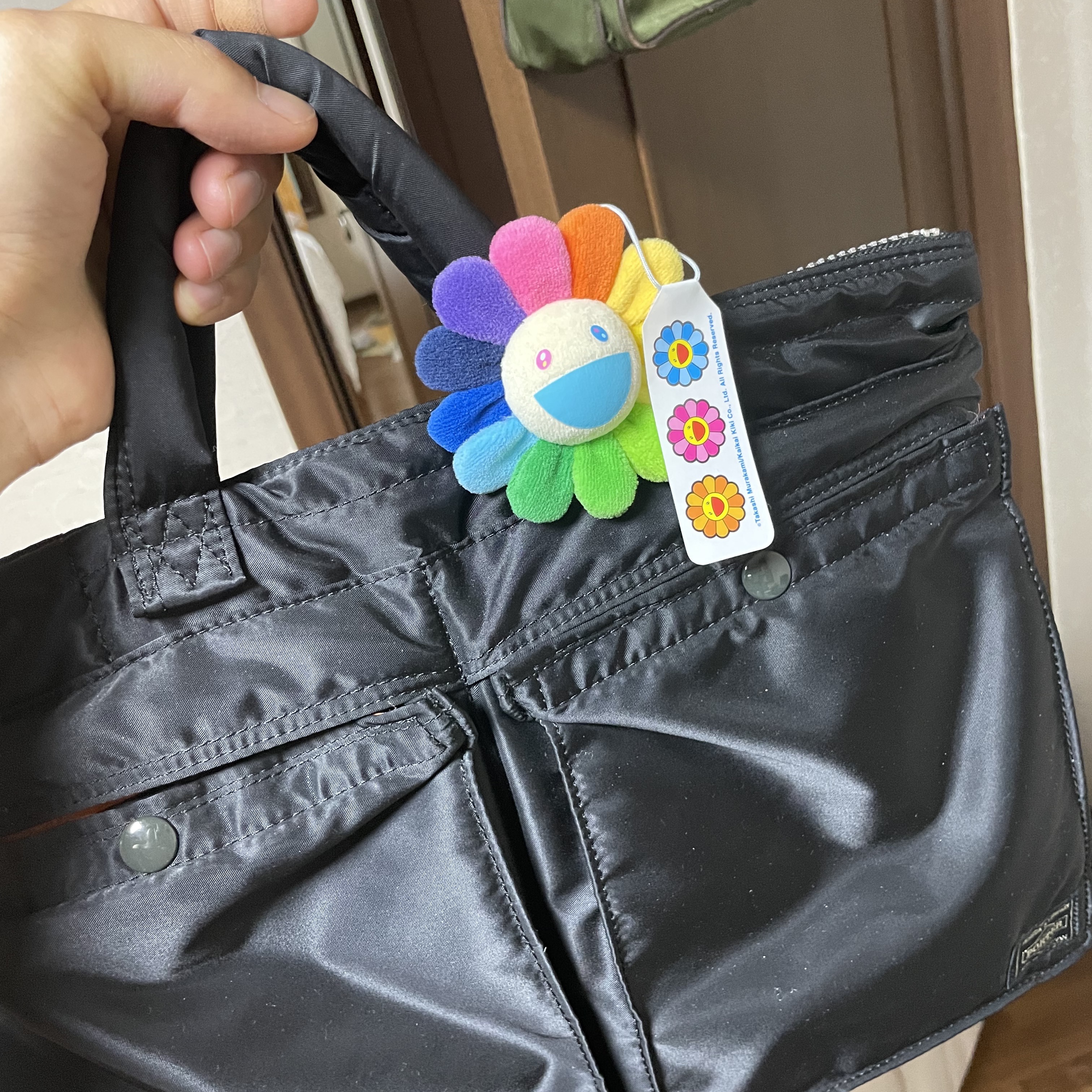 Porter Tanker Short Helmet Bag Black 착용 스타일