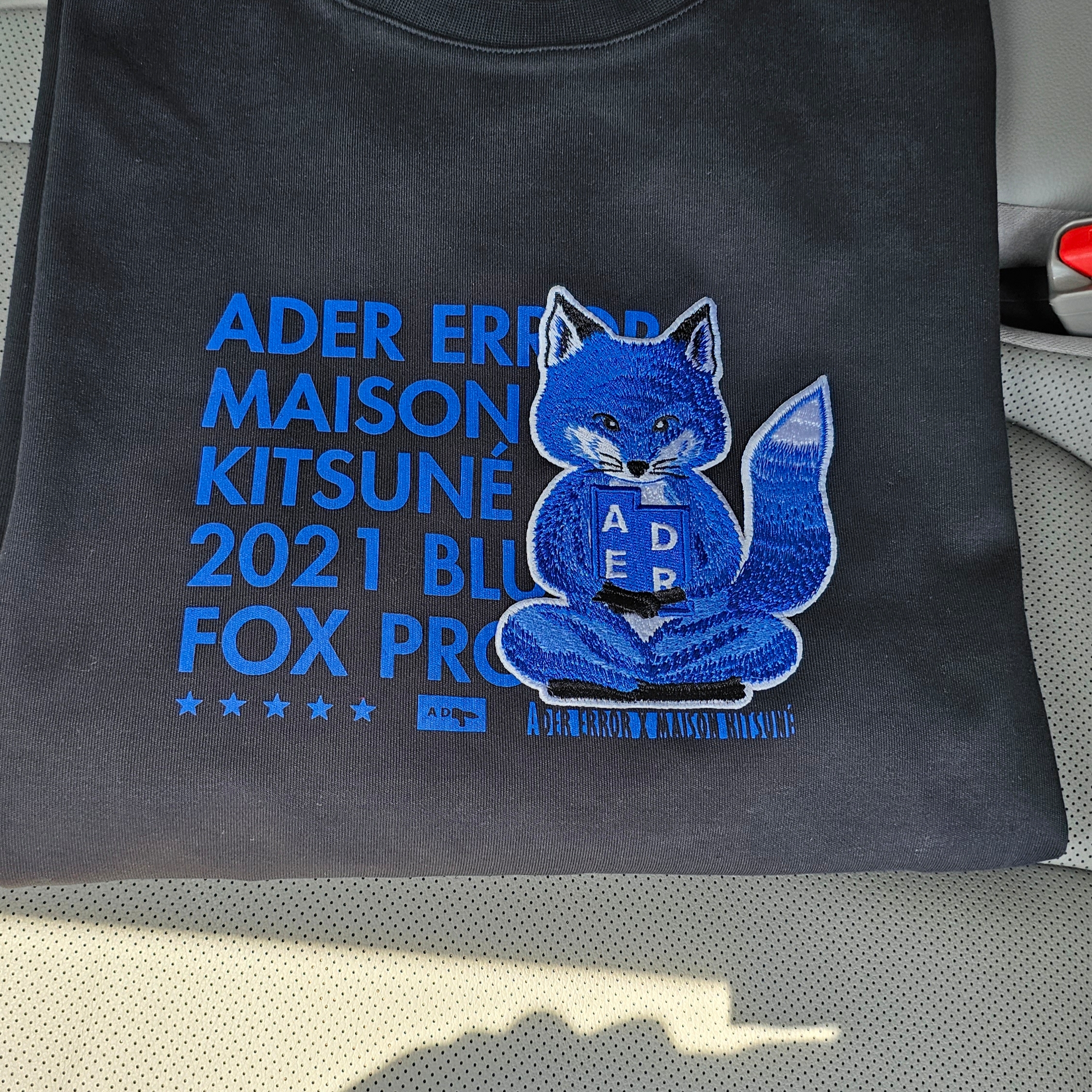 Maison Kitsune x Ader Error Meditation Fox T-Shirt Black 착용 스타일