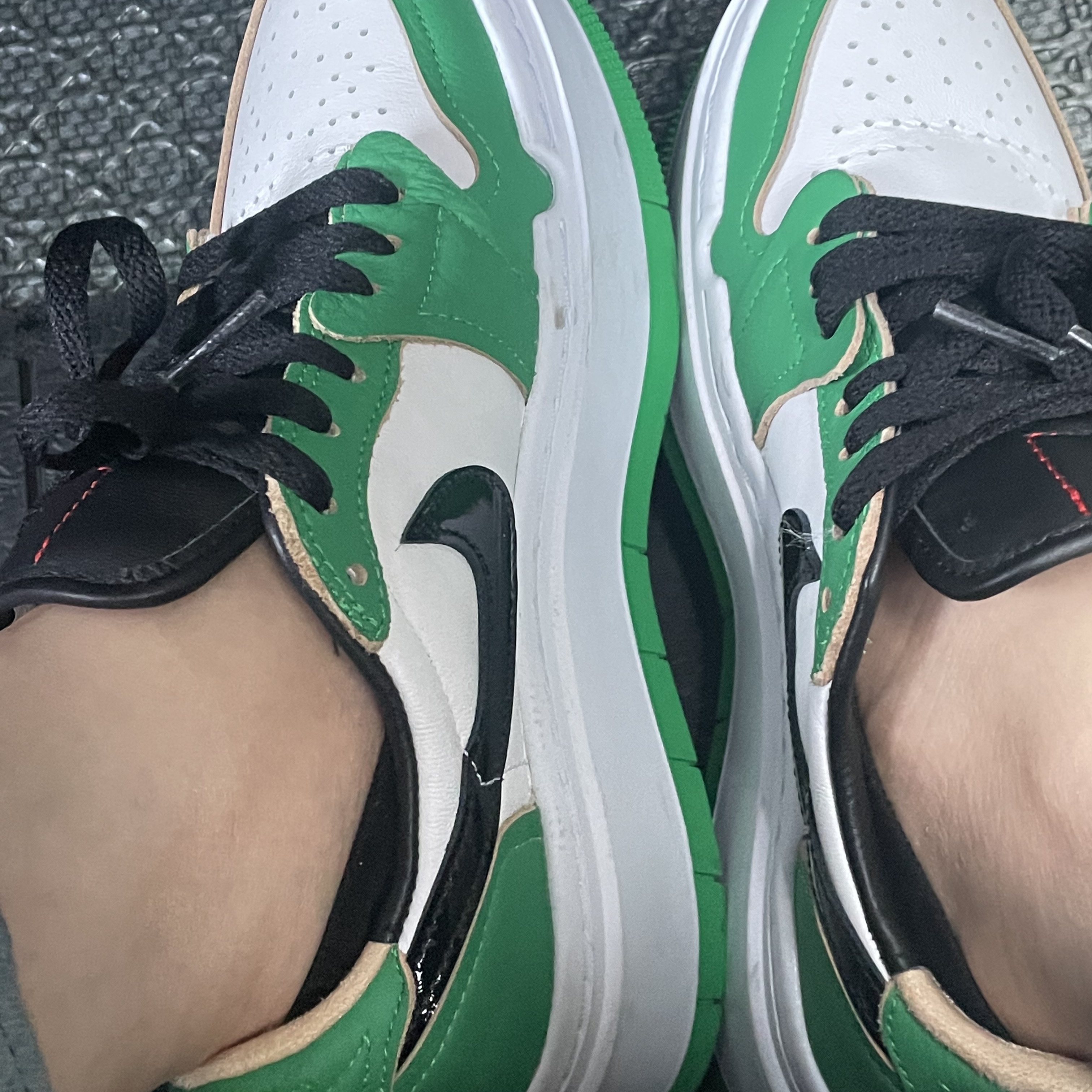 (W) Jordan 1 Elevate Low SE Lucky Green 착용 스타일