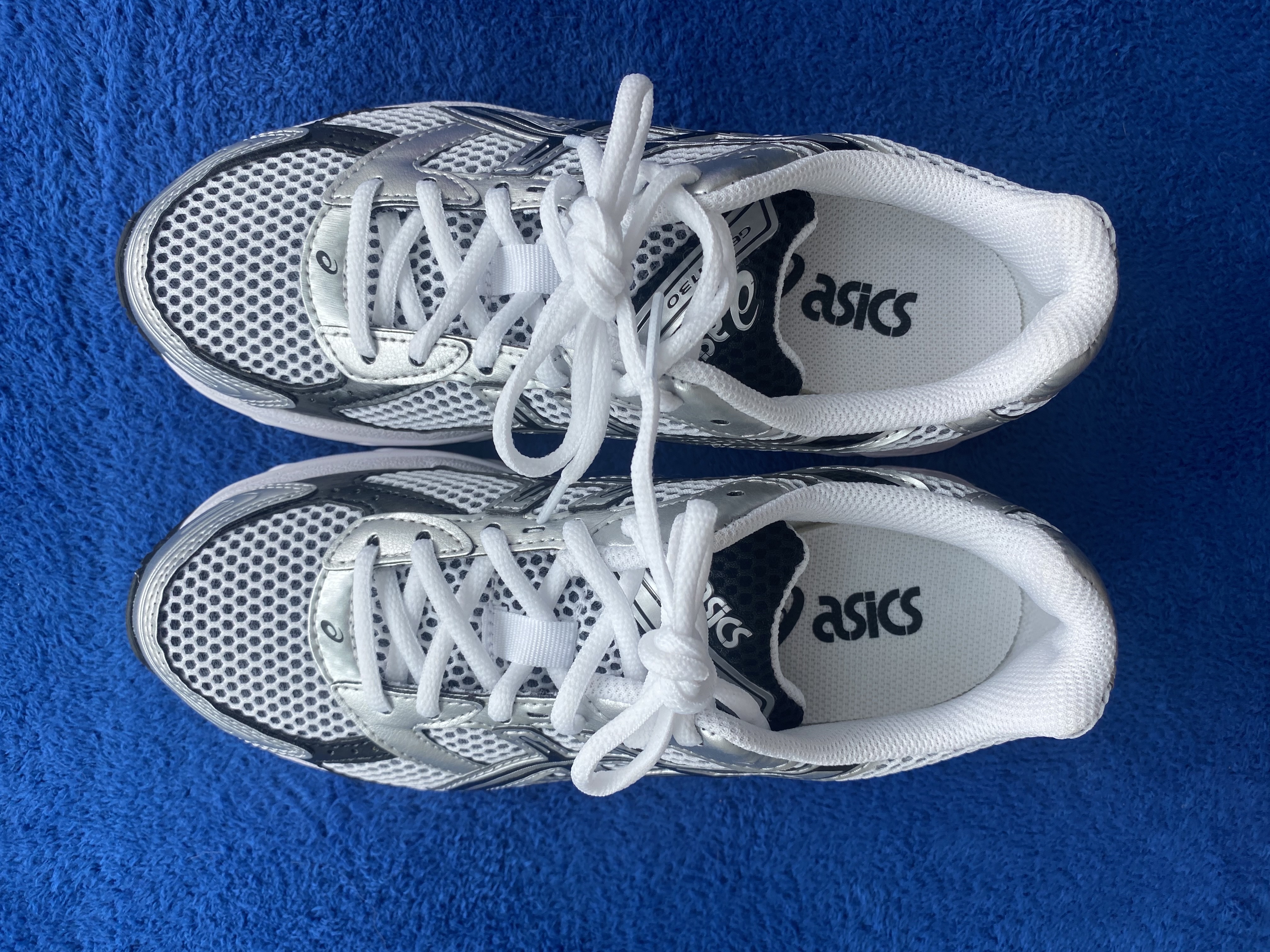 Asics Gel-1130 White Black 착용 스타일 - 2