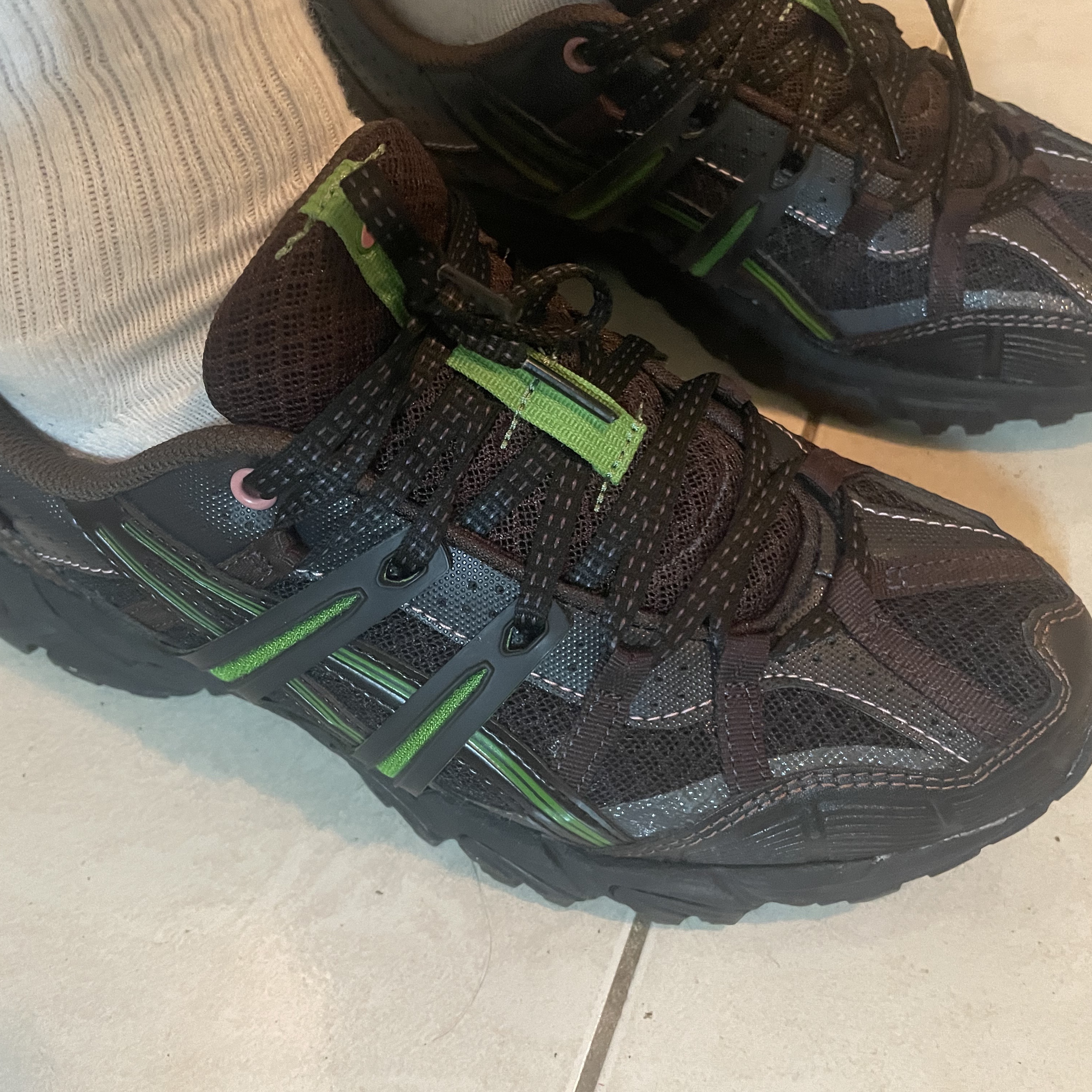 Asics x Andersson Bell Gel-Sonoma 15-50 Black Green 착용 스타일