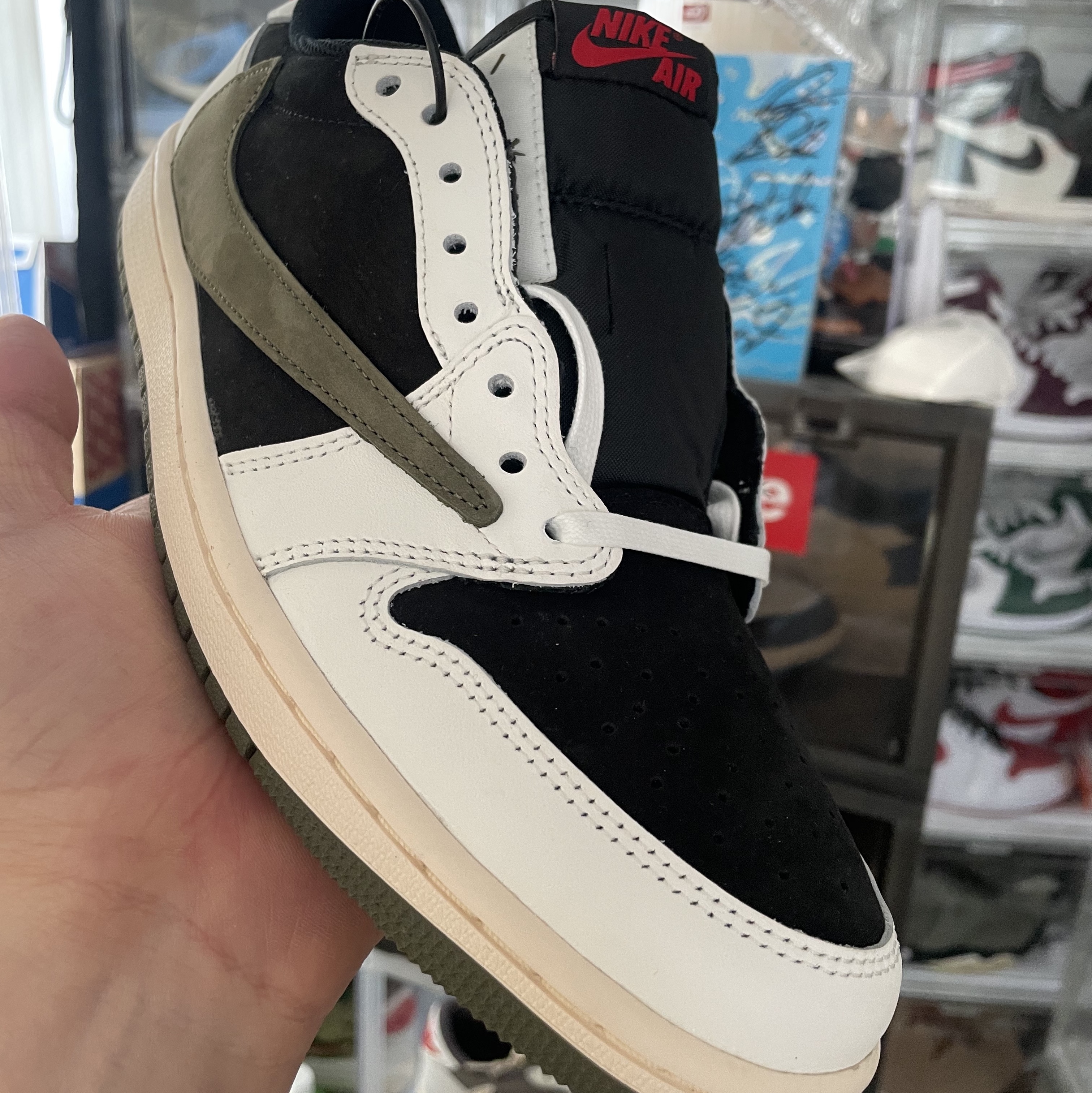Jordan 1 x Travis Scott Retro Low OG SP Mocha, Jordan 1 x Travis Scott x Fragment Retro Low OG SP Military Blue 착용 스타일 - 4