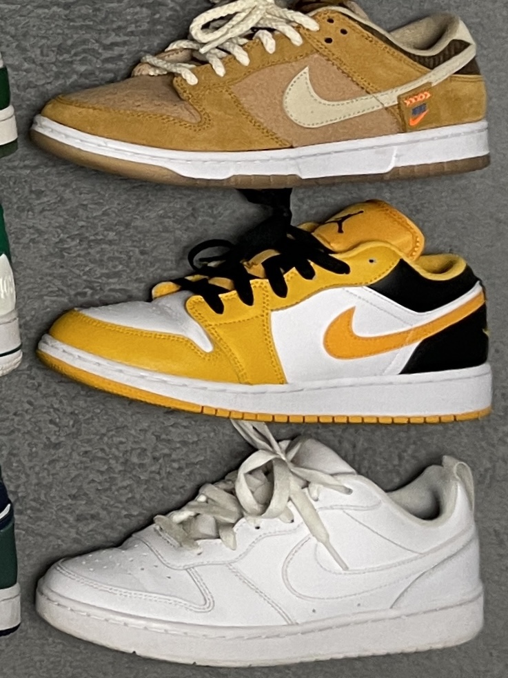(GS) Jordan 1 Low Taxi, (GS) Nike Court Borough Low 2 Triple White 착용 스타일