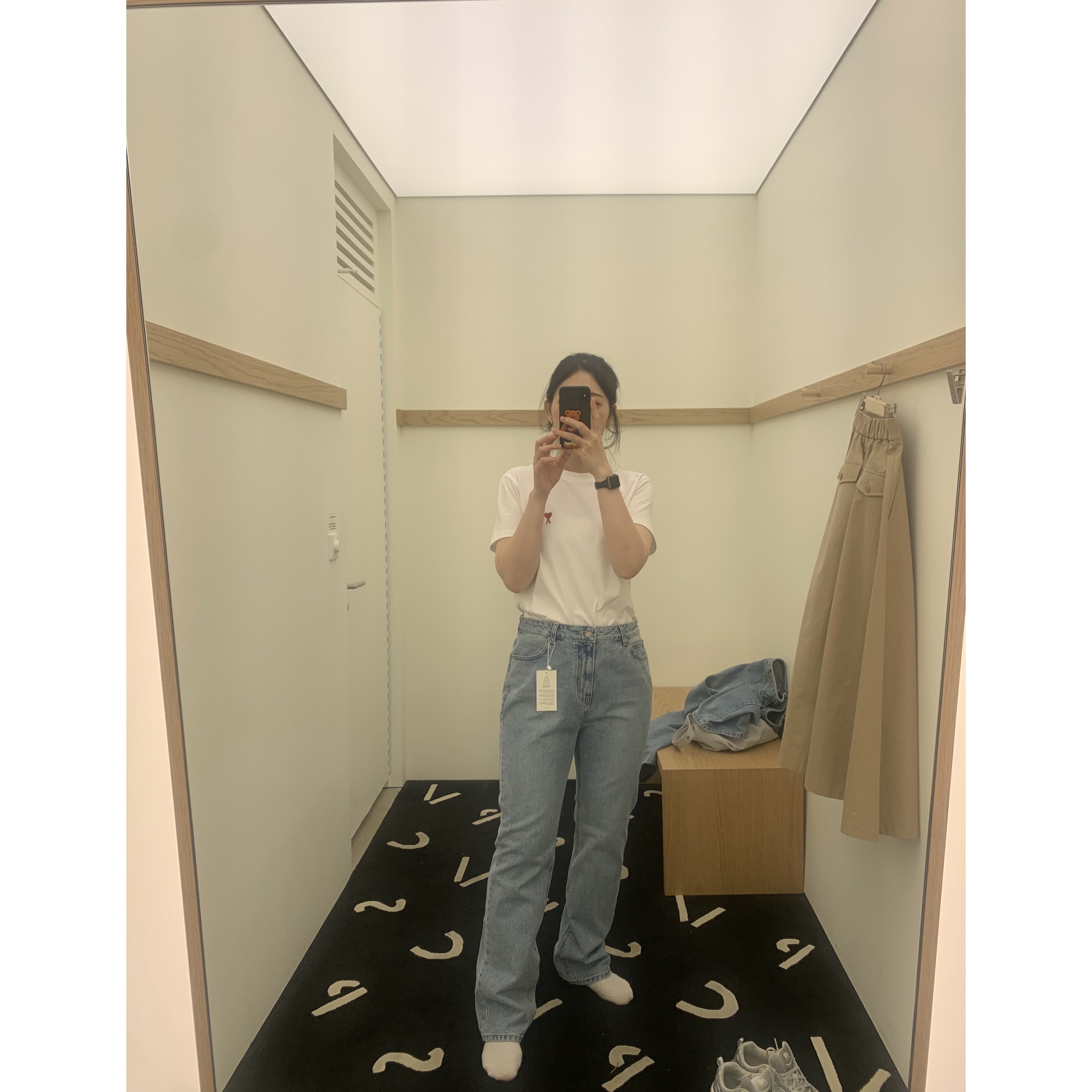 AMI de Coeur T-Shirt White 착용 스타일 - 2