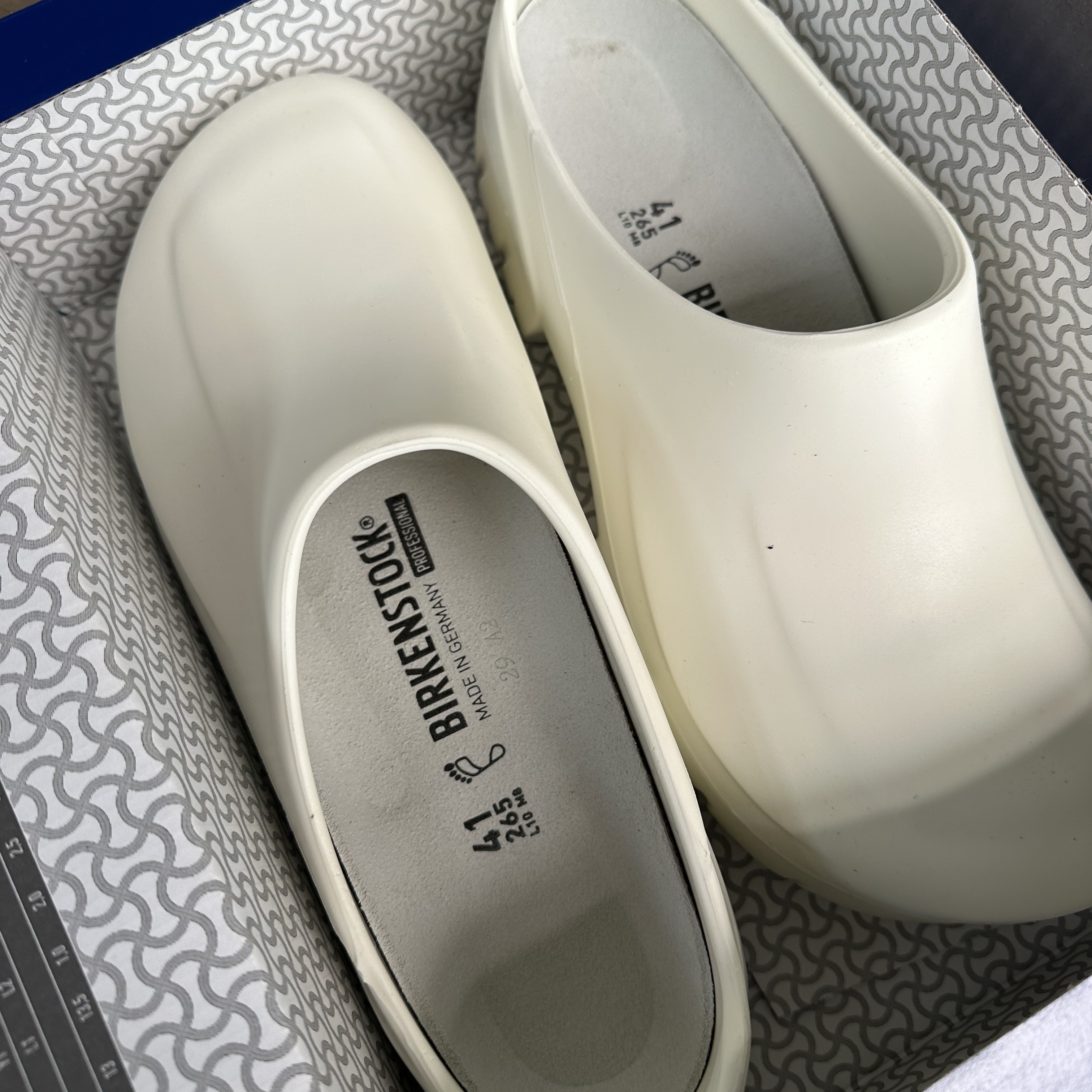 Birkenstock A630 Clog White 착용 스타일