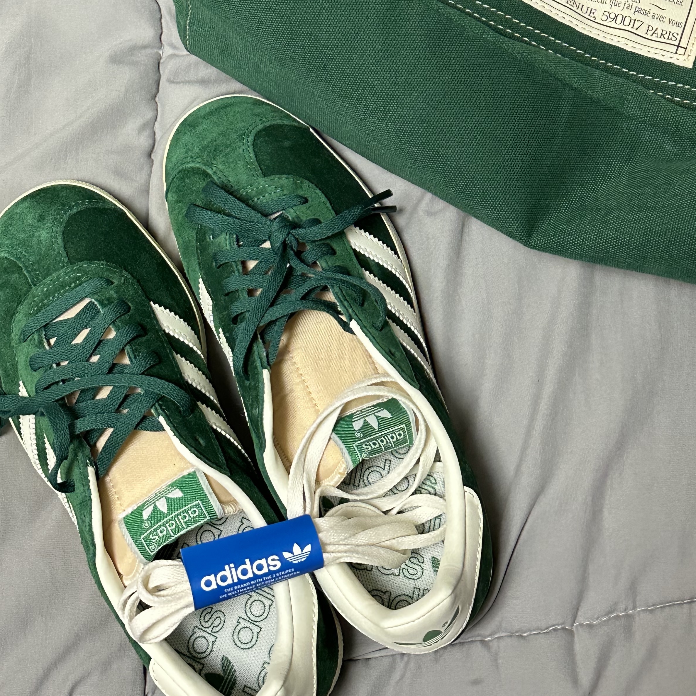 Adidas Gazelle Dark Green Cream White 착용 스타일