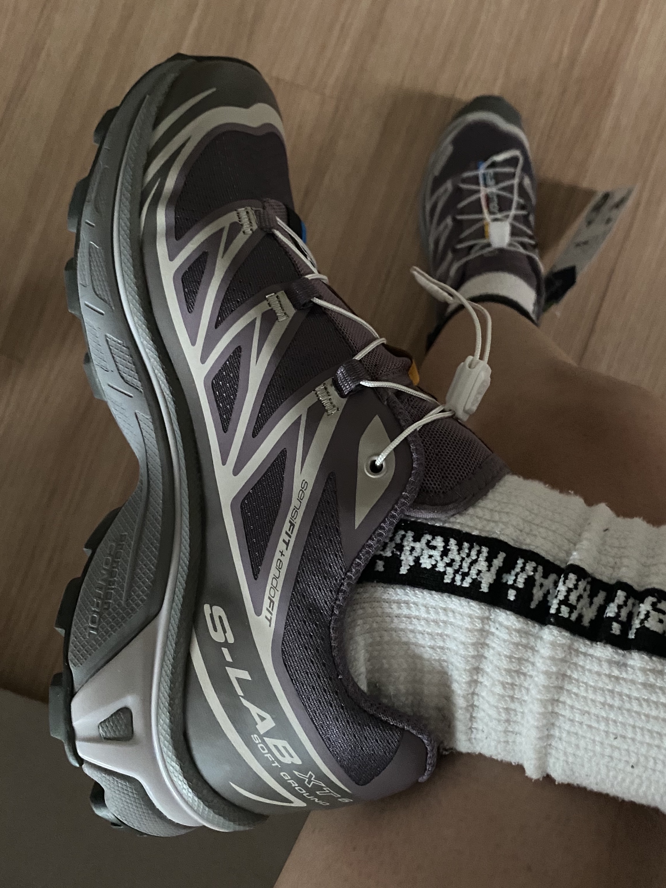 Salomon XT-6 Moonscape Plum Kitten 착용 스타일 - 1