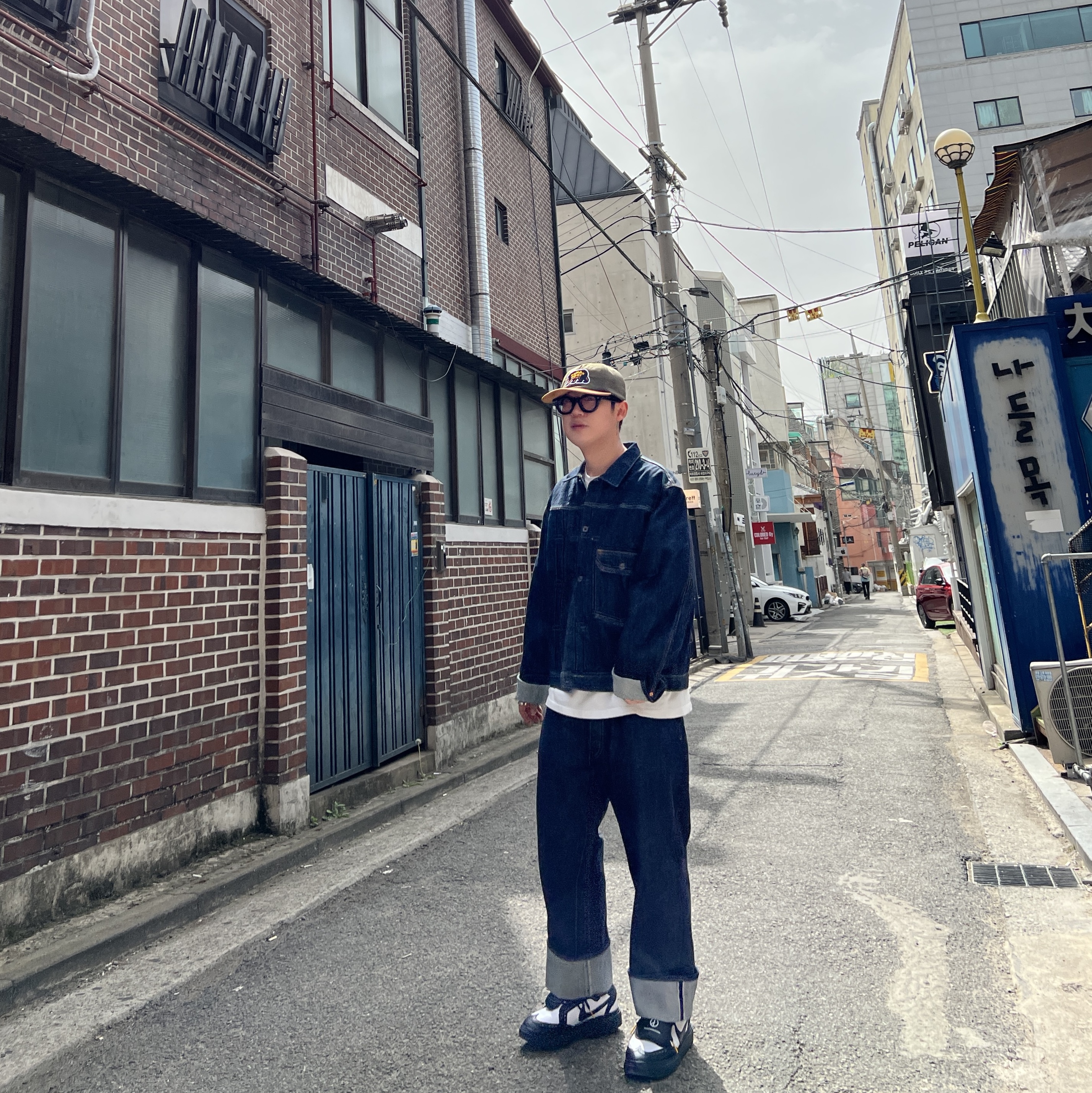 나이키 x 피스마이너스원 퀀도1 블랙 앤 화이트, 휴먼 메이드 5 패널 트윌 캡 #2 올리브 드랩 착용 스타일 - 3