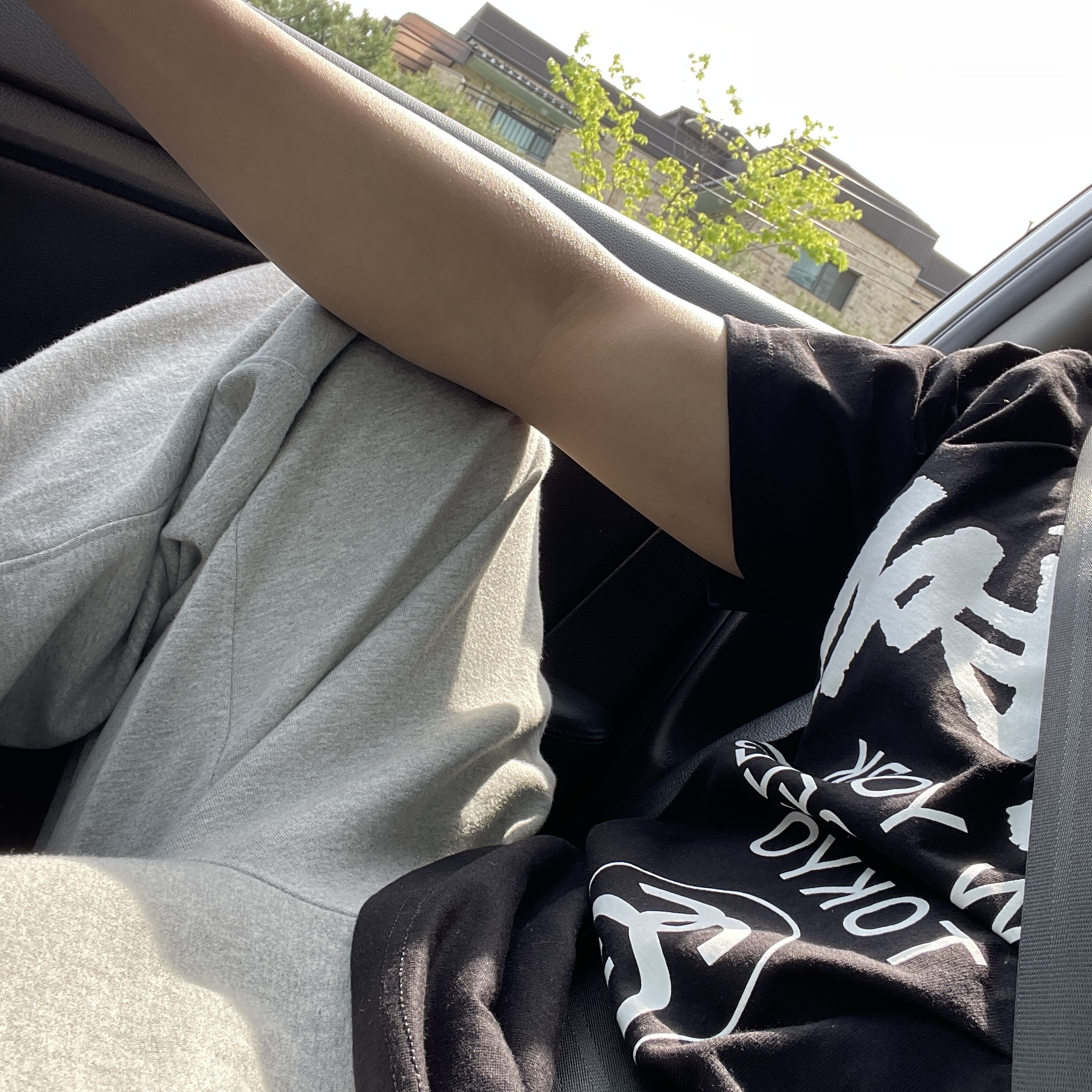 Stussy World Tour T-Shirt Black 착용 스타일