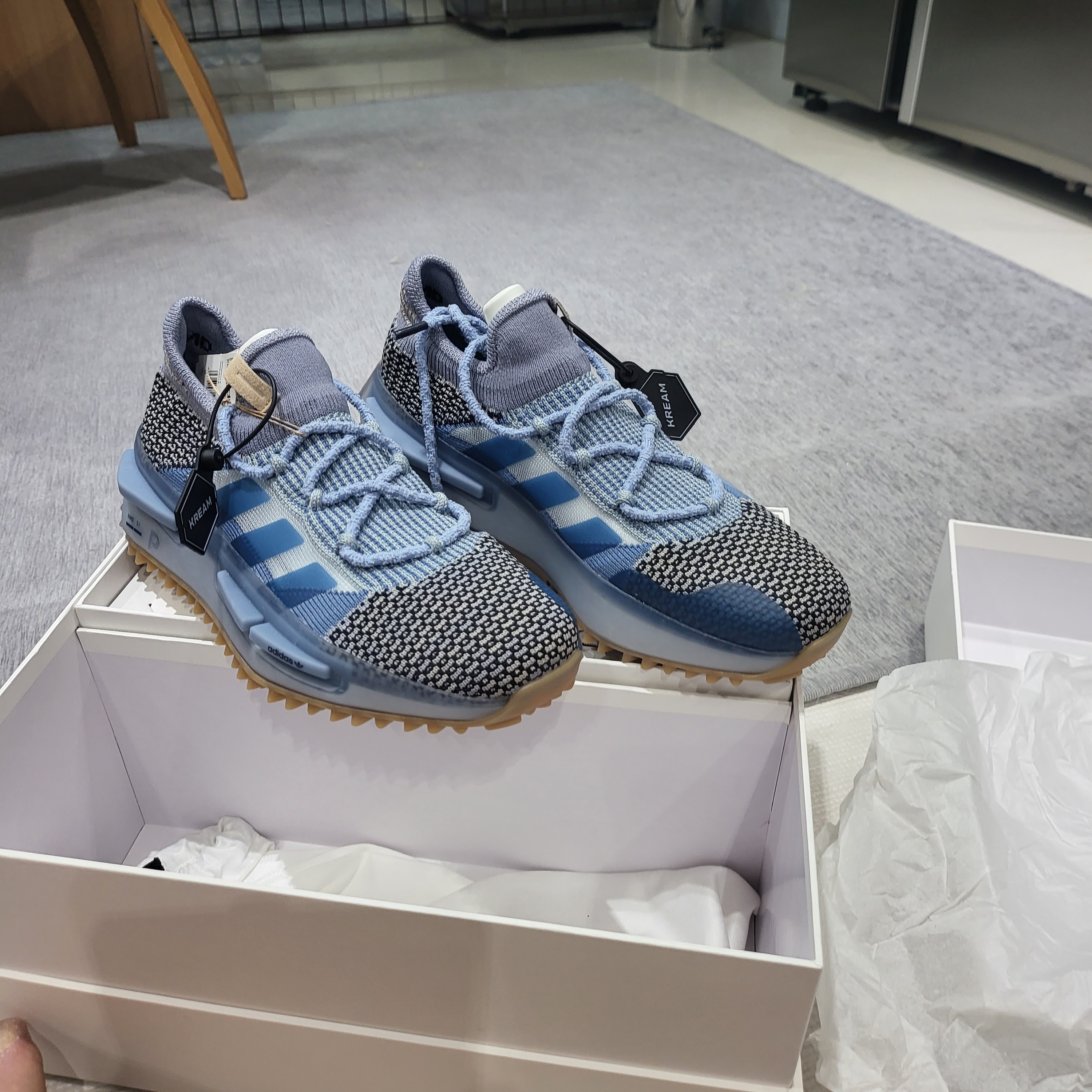 Adidas x Philllllthy NMD S1 Ambient Sky Crew Navy 착용 스타일 - 3