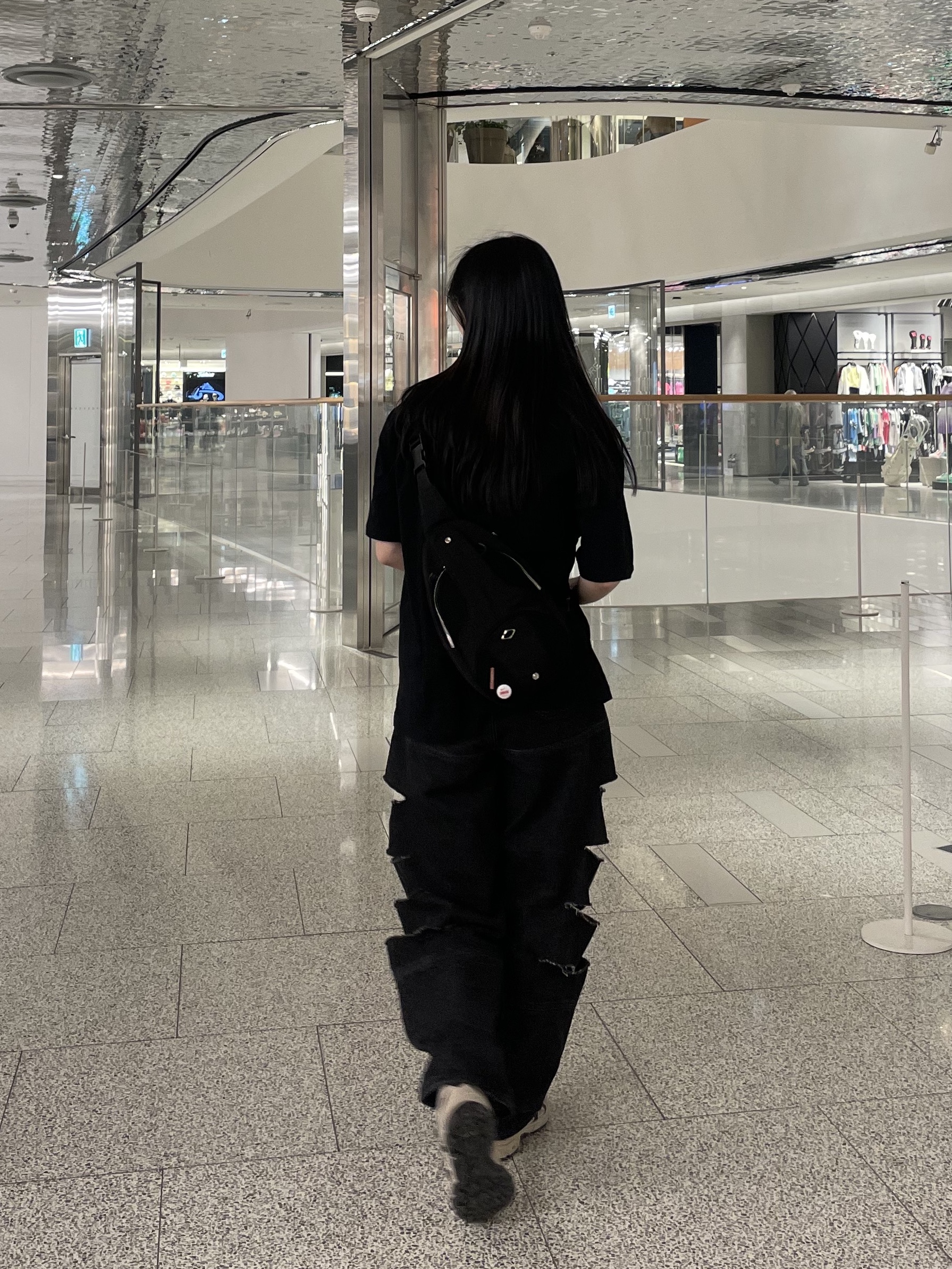 Mischief Foldable Sling Bag Black, Asics Gel-Venture 6 Feather Grey Black 착용 스타일