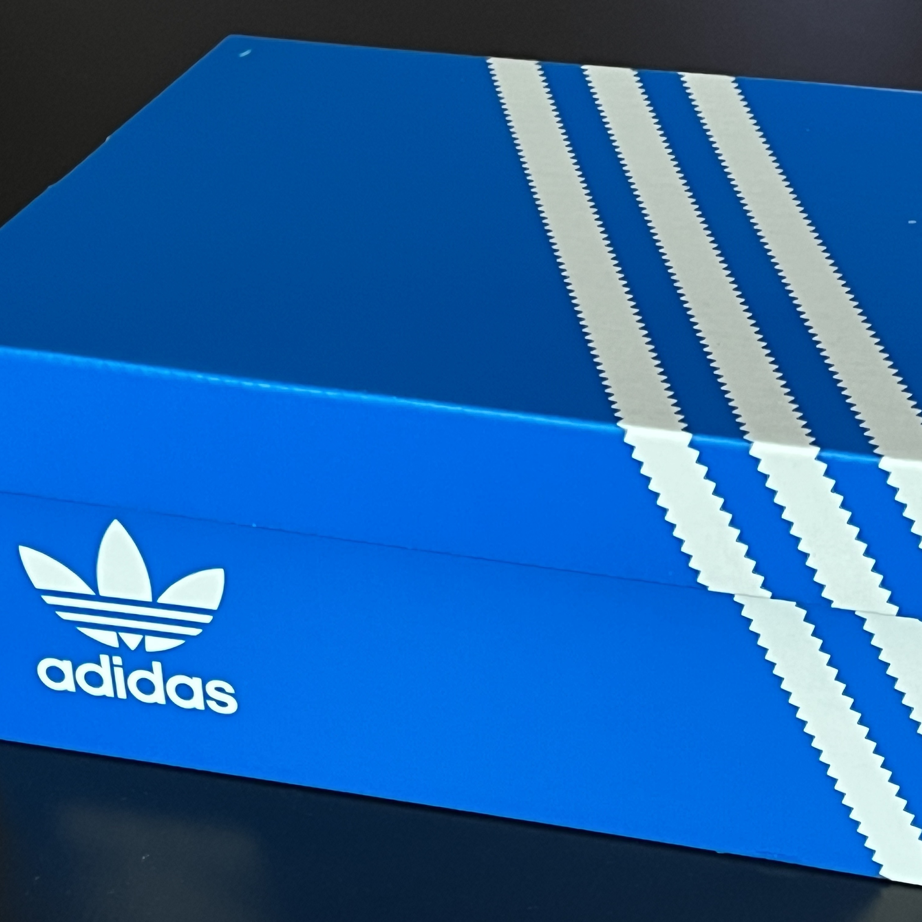 Adidas Bermuda Wonder White 착용 스타일 - 3