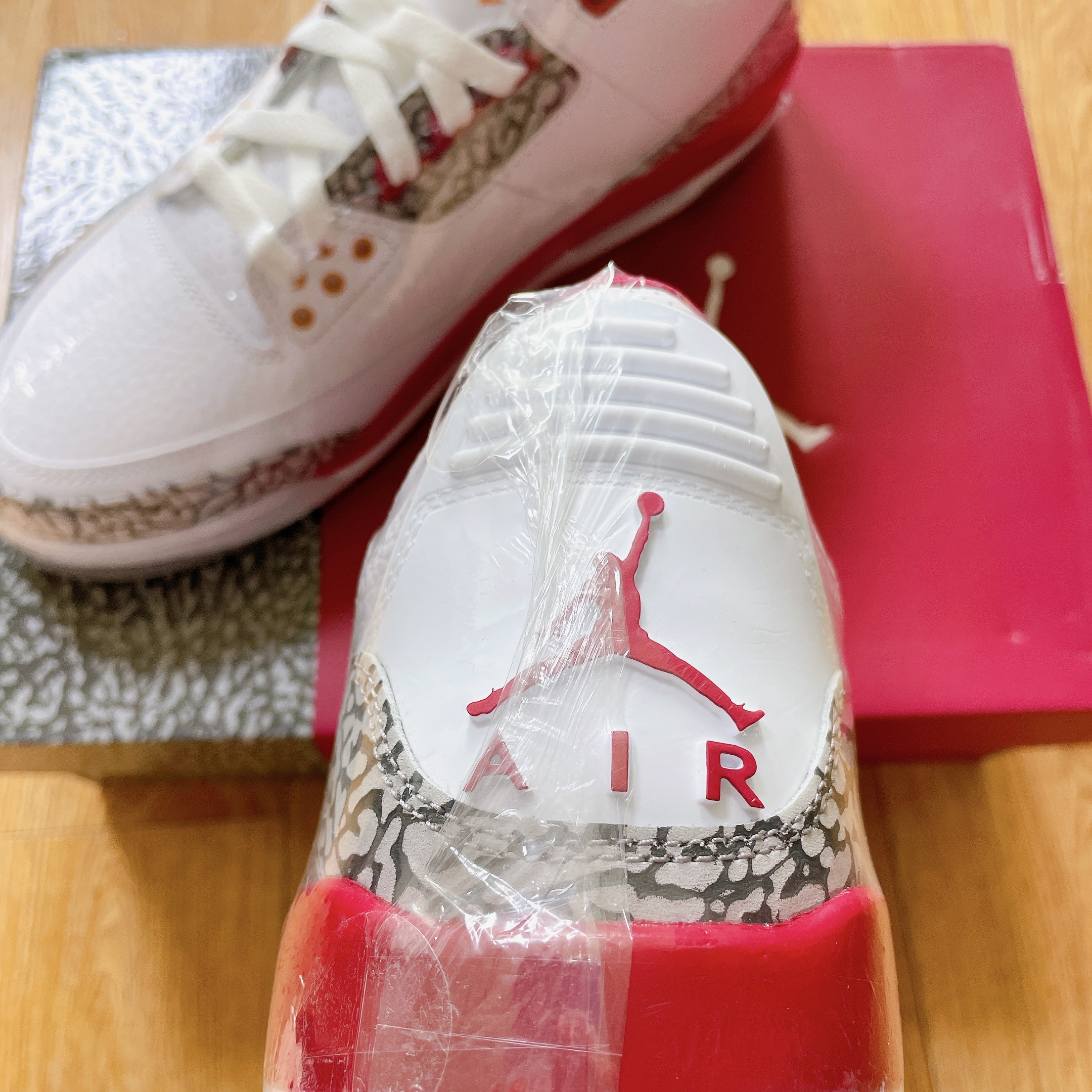 Jordan 3 Retro Cardinal Red 착용 스타일 - 3