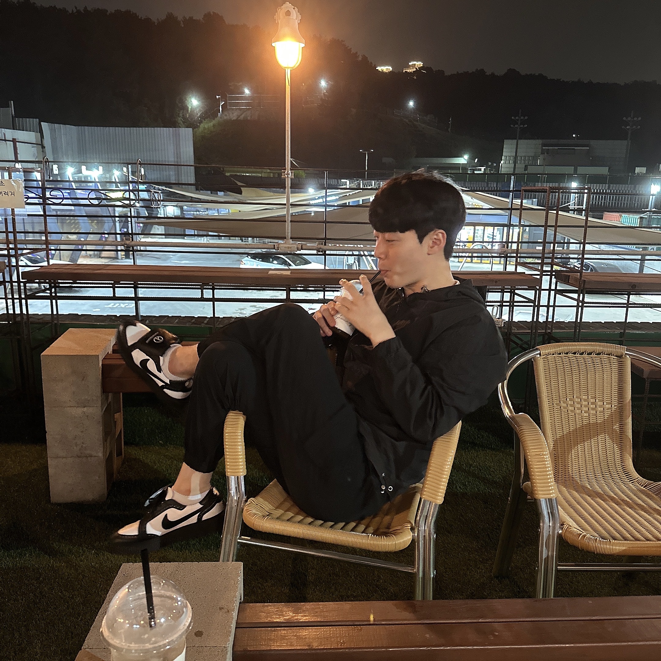 Nike x Peaceminusone Kwondo1 Black and White 착용 스타일