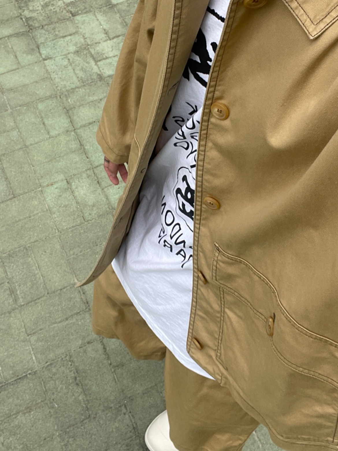 Stussy World Tour T-Shirt White 2023 착용 스타일