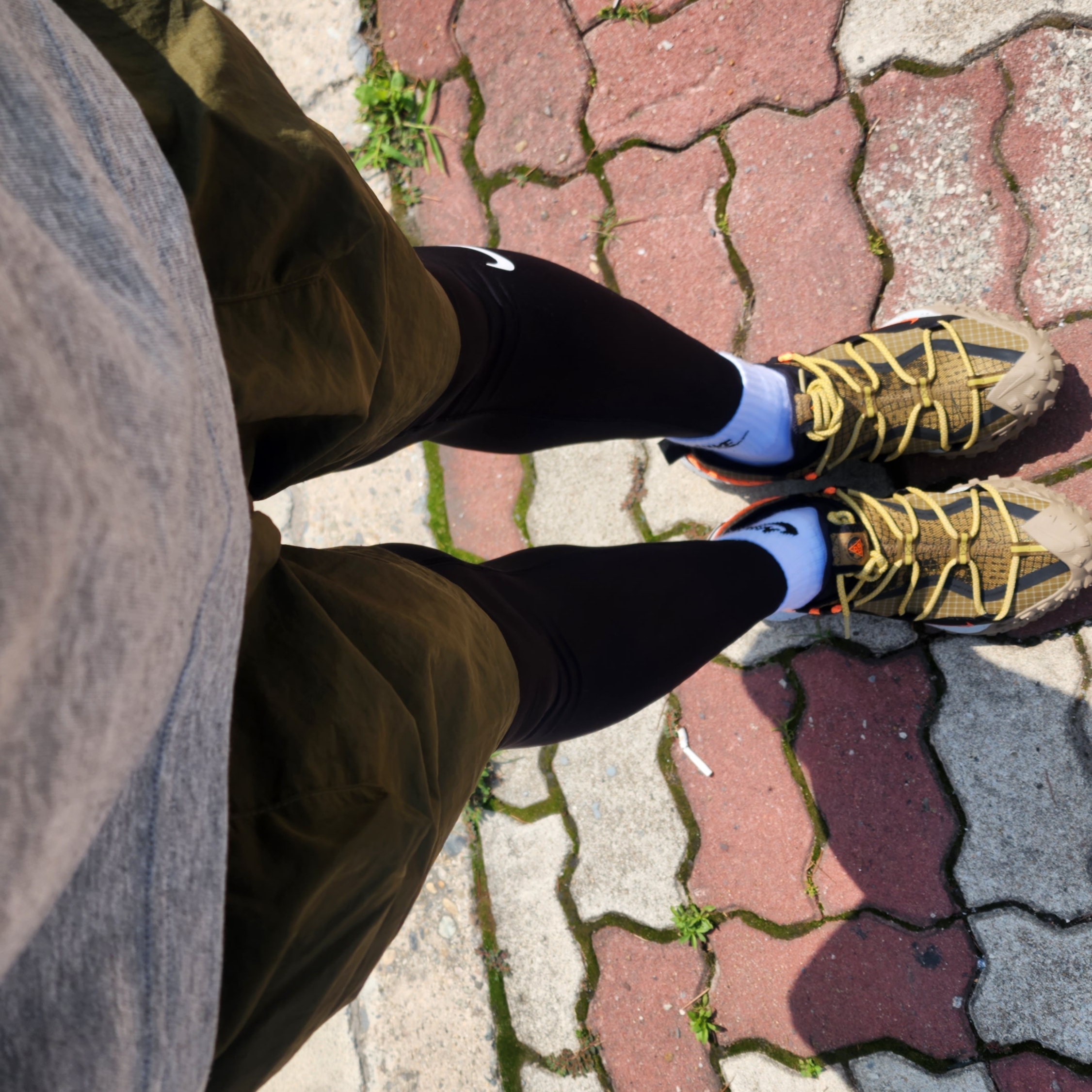 Nike ACG Mountain Fly Low Gore-Tex SE Hazel Rush 착용 스타일 - 1