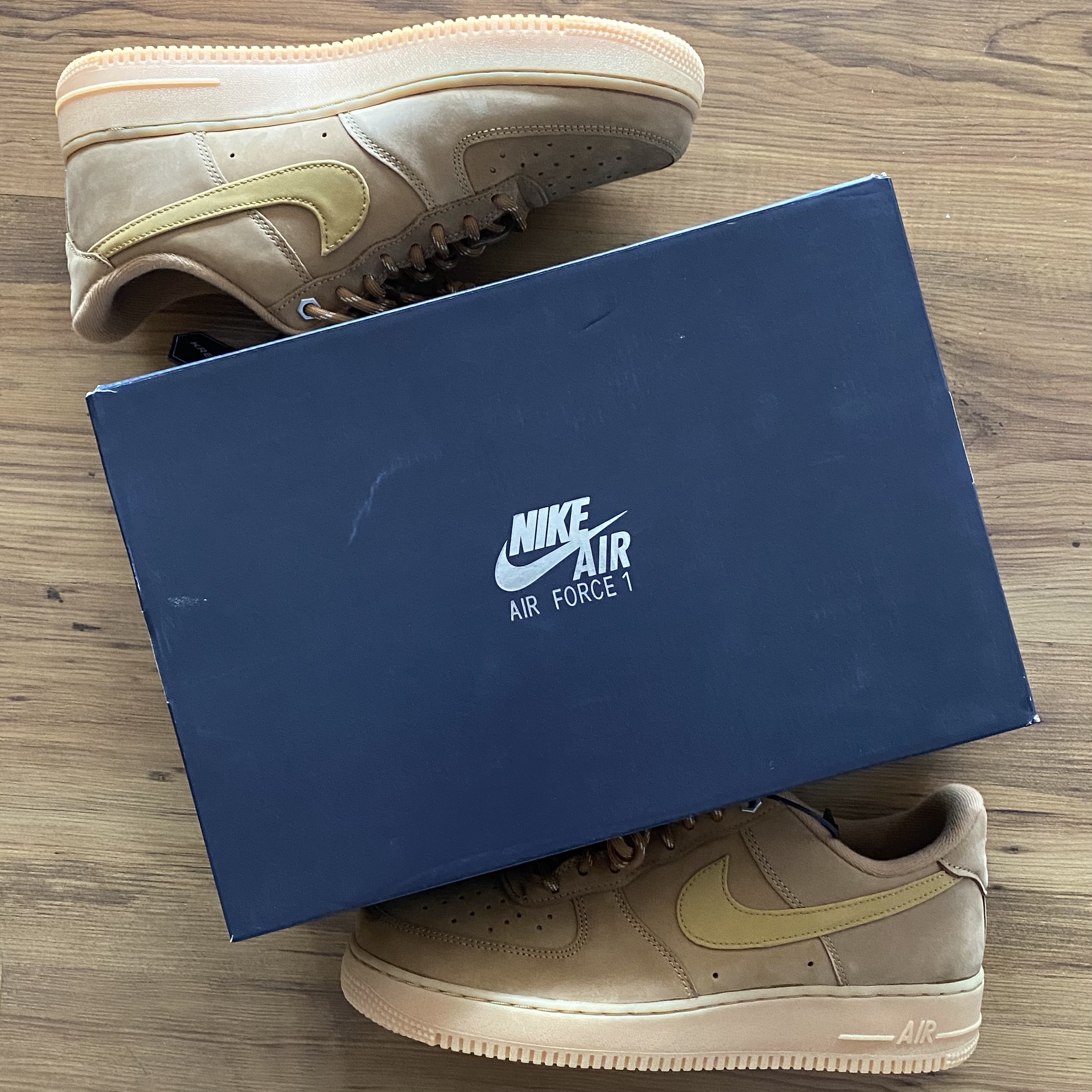 Nike Air Force 1 '07 WB Flax 착용 스타일