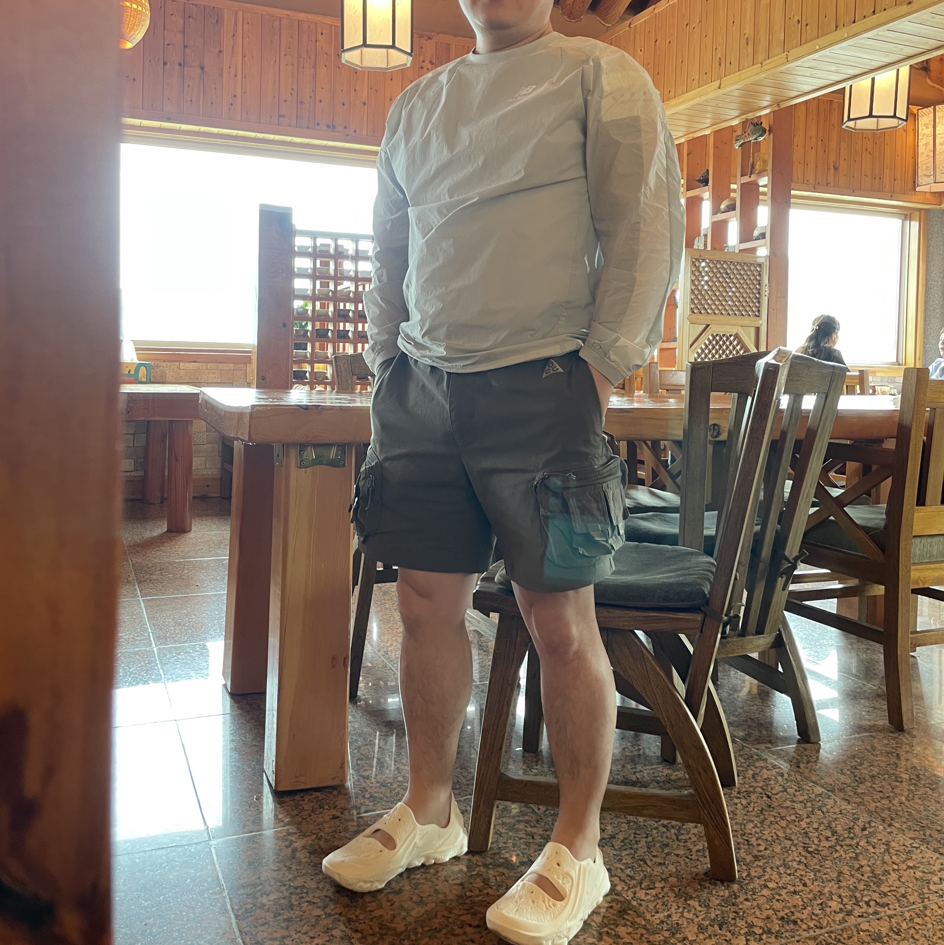 Nike ISPA Universal Natural, Nike ACG Cargo Shorts Ironstone - Asia 착용 스타일 - 1