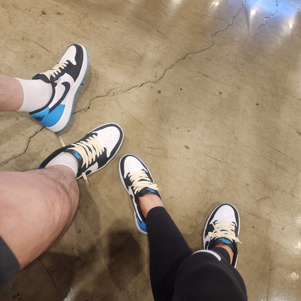 (W) Jordan 1 Retro Low OG Black and Dark Powder Blue 착용 스타일