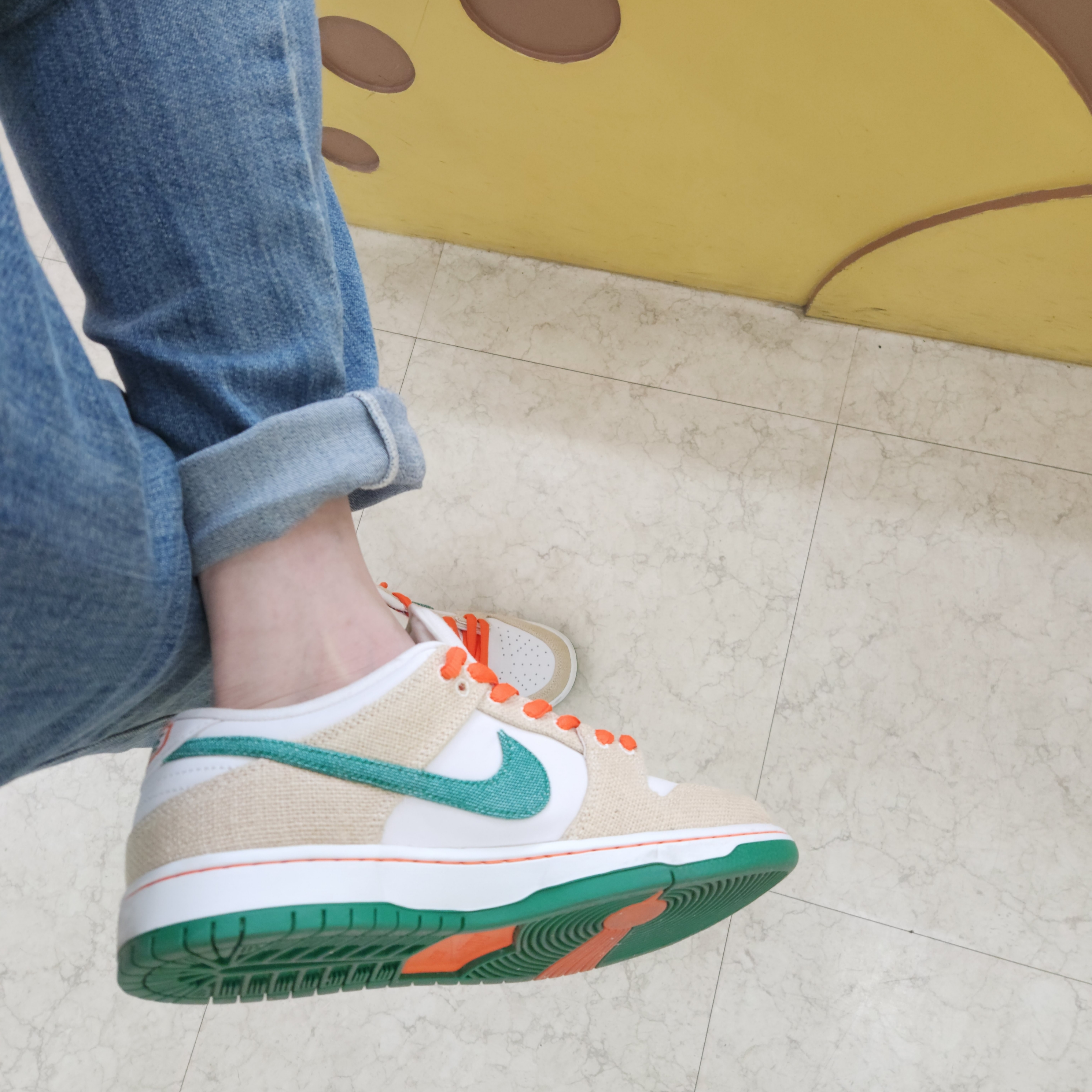 Nike x Jarritos SB Dunk Low Phantom and Malachite 착용 스타일 - 1