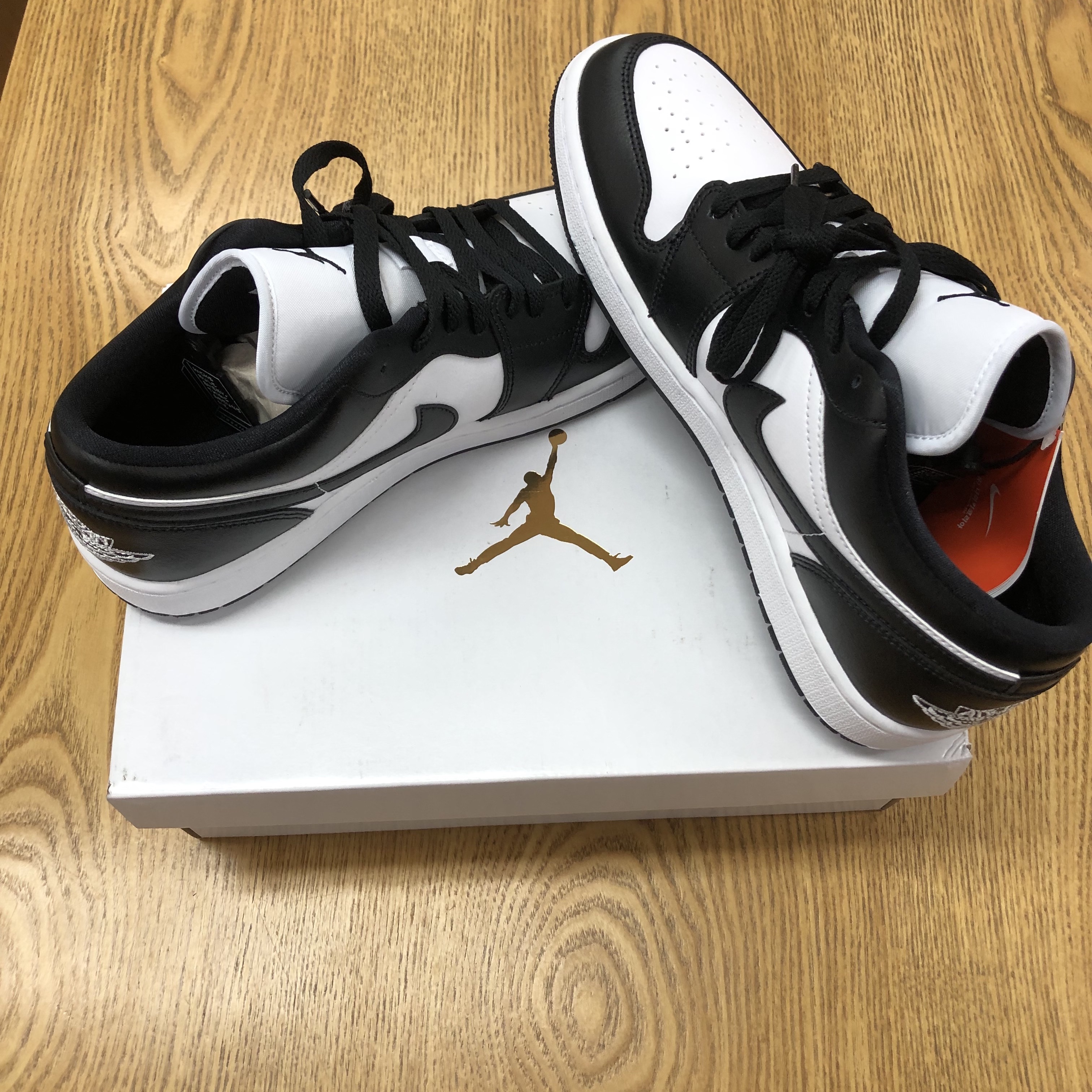 (W) Jordan 1 Low Black and White 착용 스타일 - 1