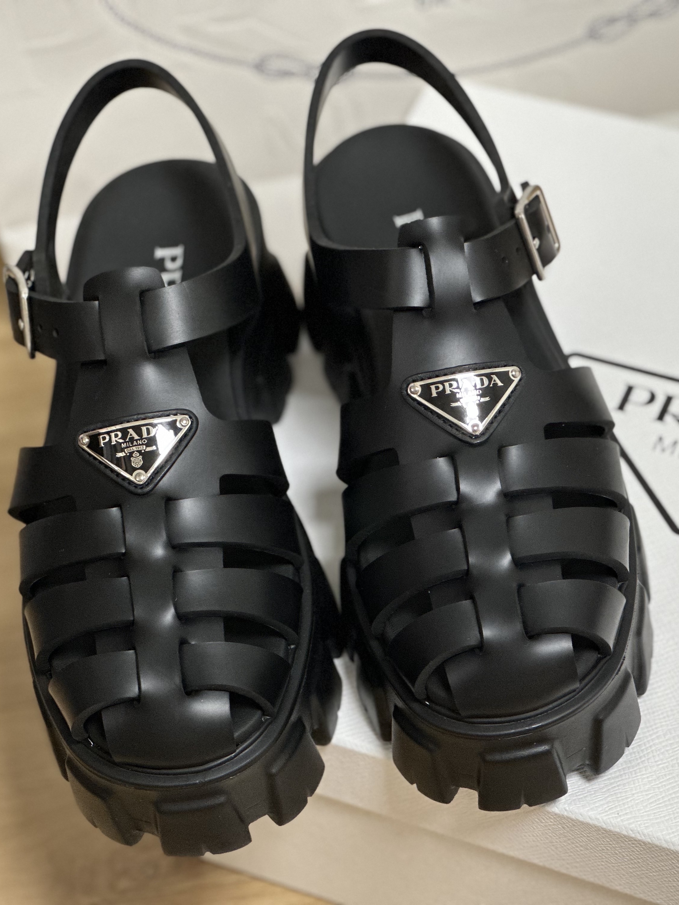 Prada Triangle Leather Shoulder Bag Black, (W) Prada Rubber Sandal Black 착용 스타일 - 4