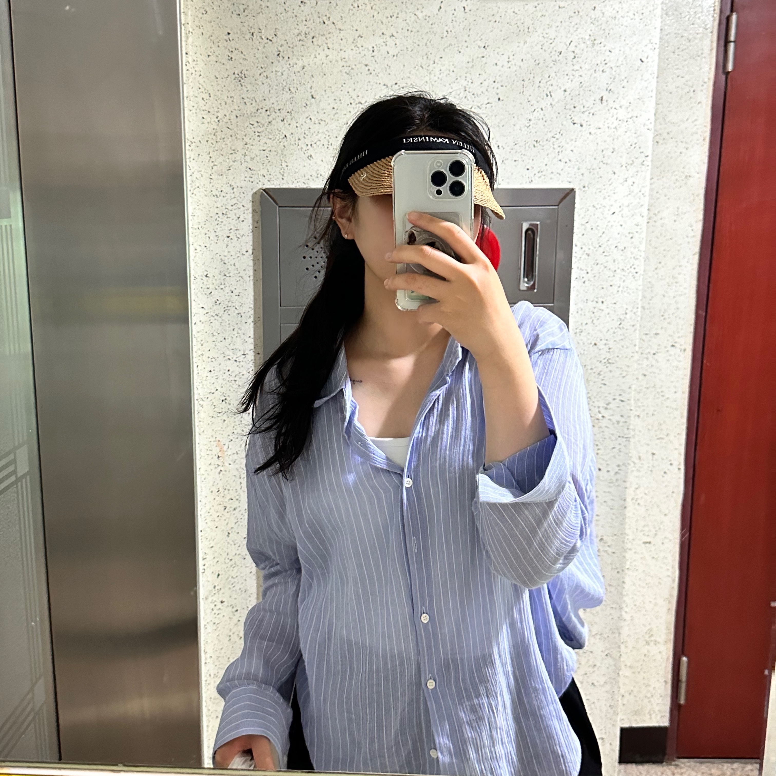 (W) Helen Kaminski Marina Natural Black Logo 착용 스타일