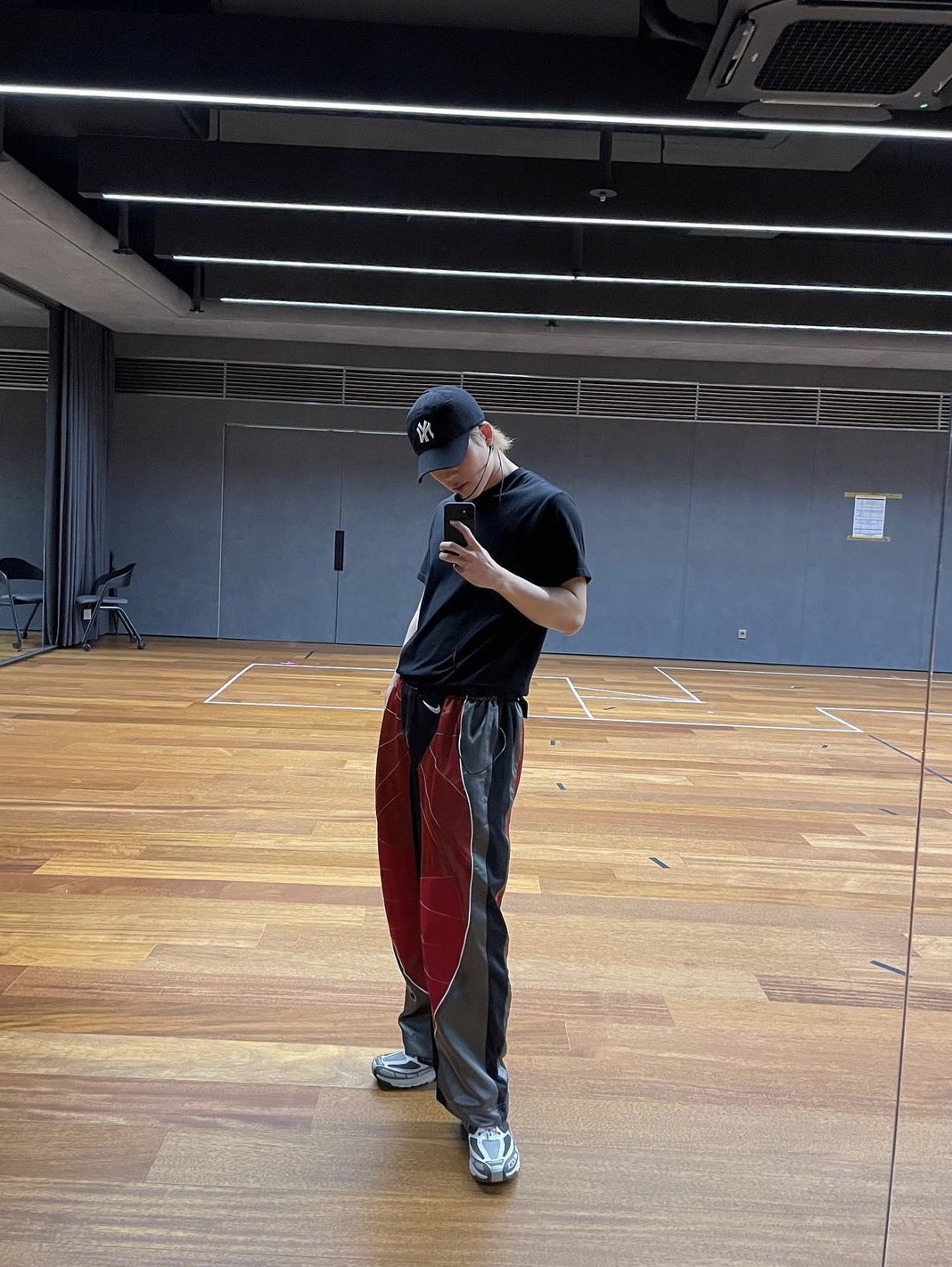 나이키 x CPFM 레이브 팬츠 레드 그레이 블랙 - 아시아 착용 스타일 - 1