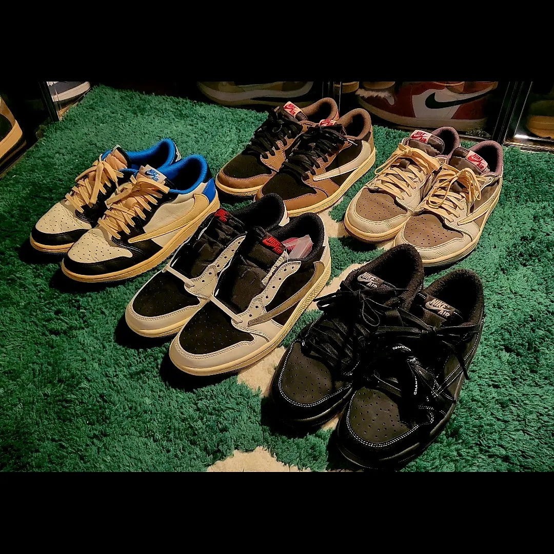 (W) Jordan 1 x Travis Scott Retro Low OG SP Medium Olive, Jordan 1 x Travis Scott Retro Low OG SP Sail and Ridgerock 착용 스타일 - 4