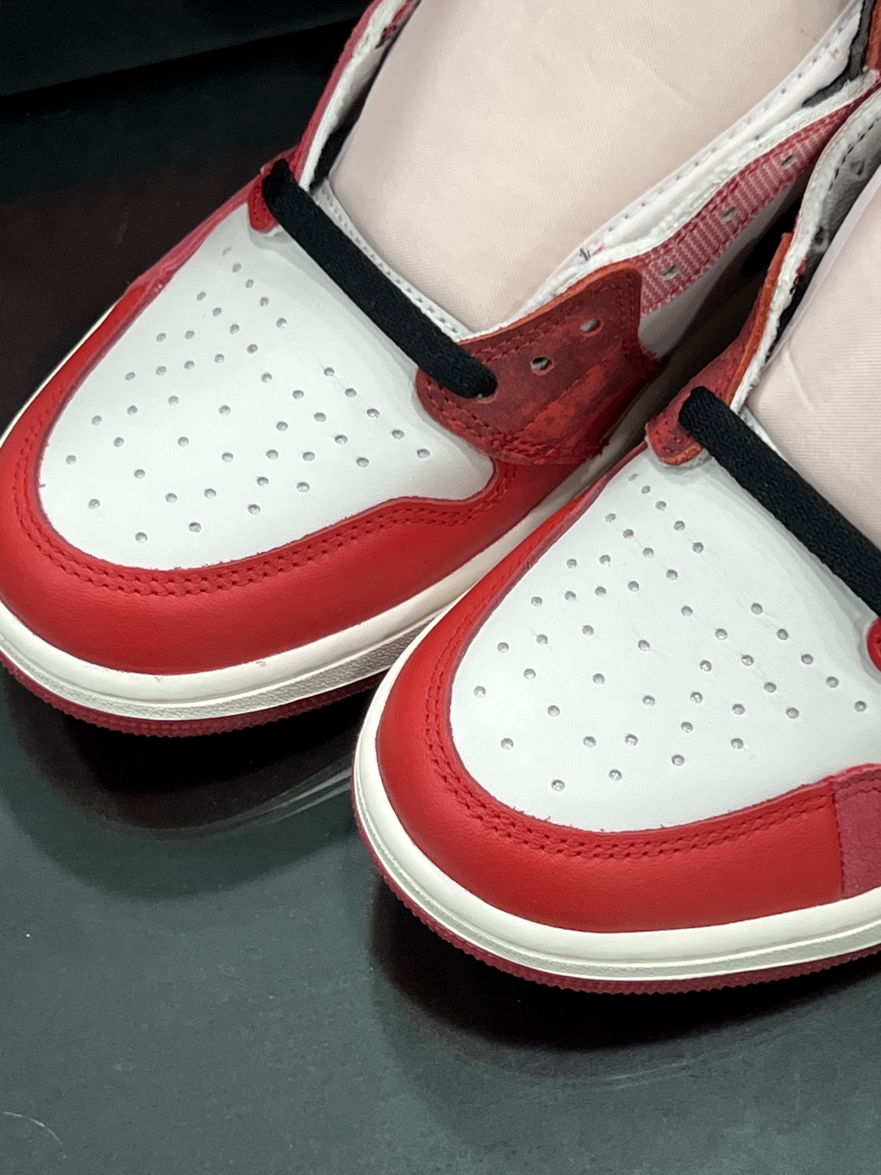 Jordan 1 Retro High Spider-Man Next Chapter 착용 스타일 - 4