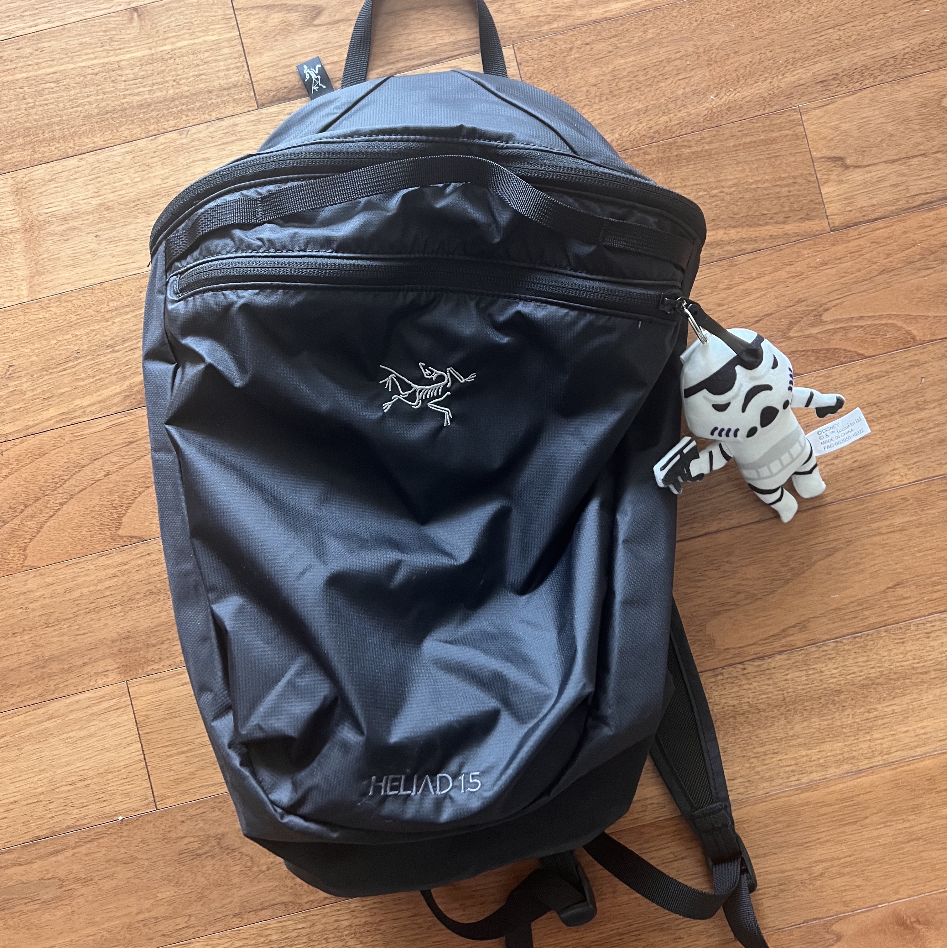 Arc'teryx Heliad 15 Backpack Black, Creed Royal Exclusive White Flowers Eau de Parfum 75ml 착용 스타일 - 1