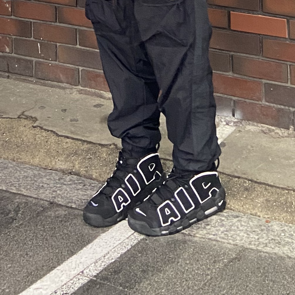 Nike Air More Uptempo Black White 2020 착용 스타일 - 2