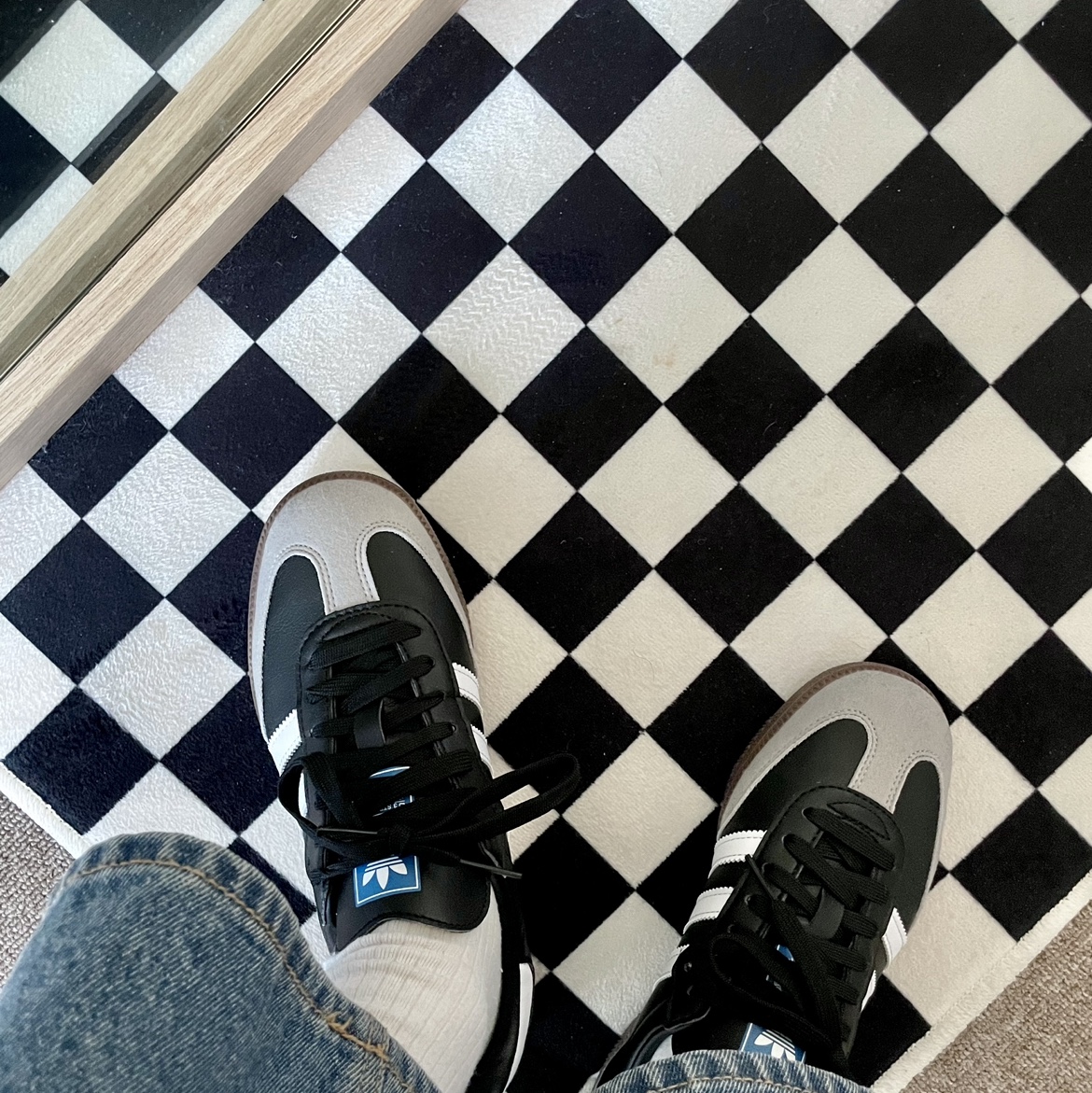 Adidas Samba Vegan Black White 착용 스타일