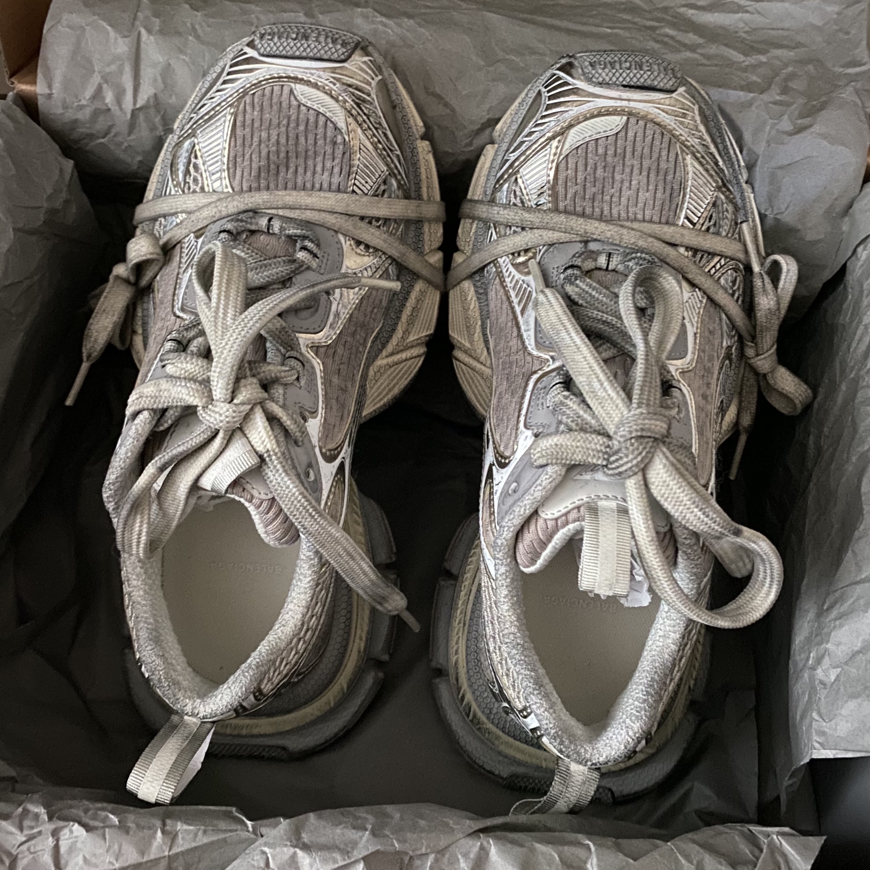 (W) Balenciaga 3XL Sneakers Light Beige, Balenciaga 3XL Sneakers Light Beige 착용 스타일