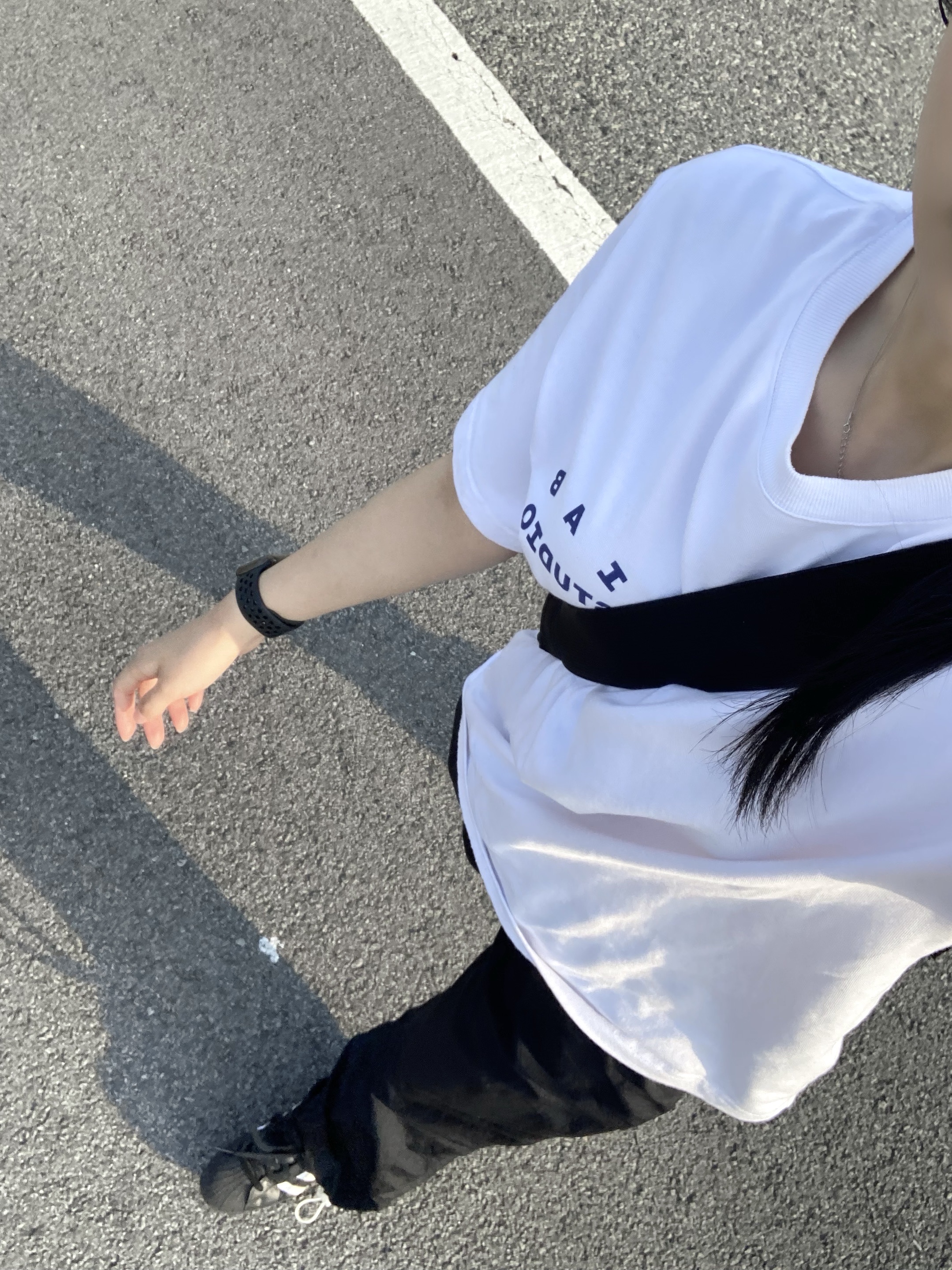 IAB Studio T-Shirt White, (J) Adidas Superstar Black White 착용 스타일 - 1