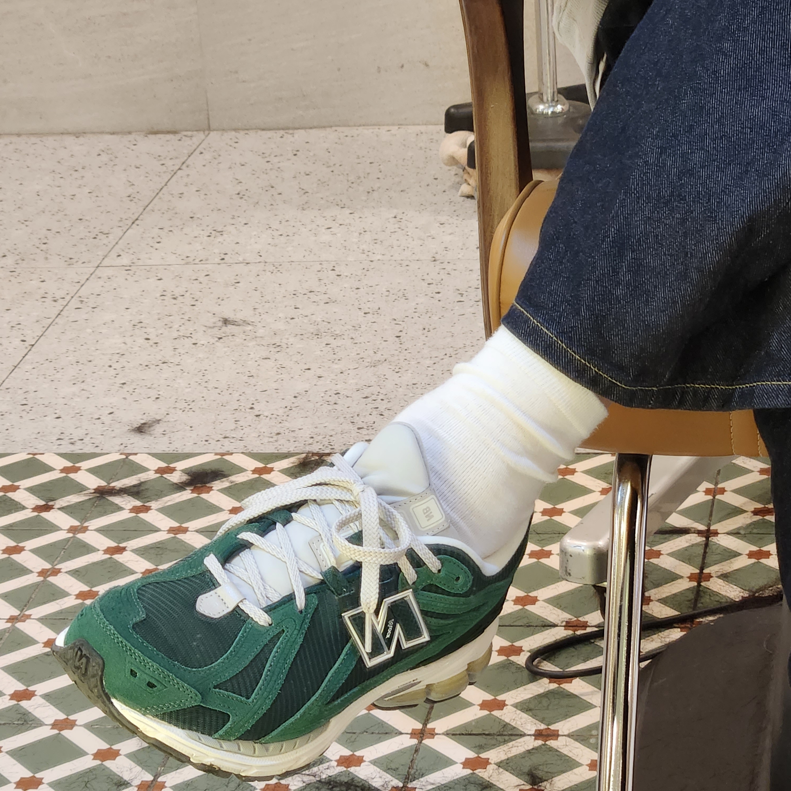 New Balance 1906R Nightwatch Green 착용 스타일