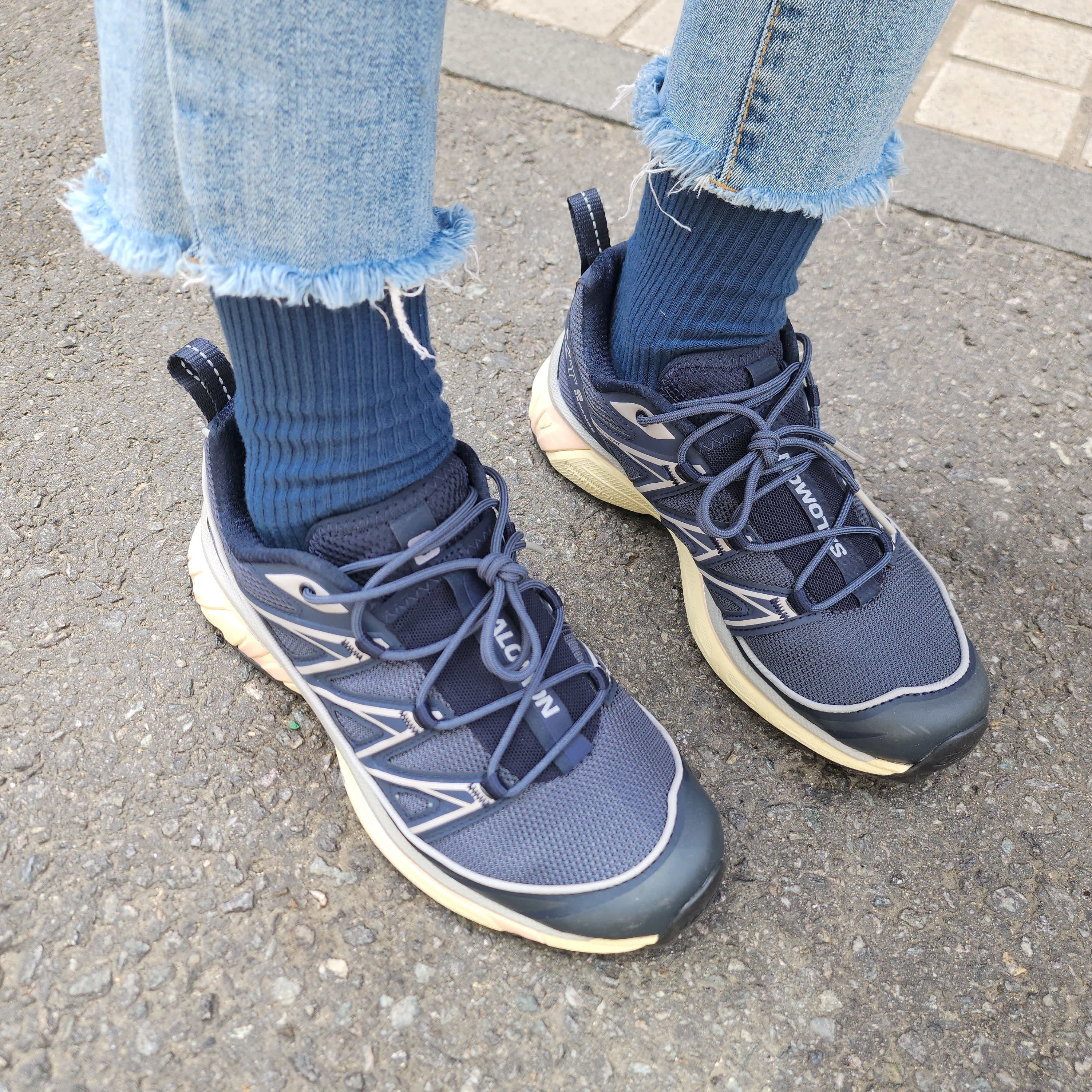 Salomon XT-6 Expanse Dark Sapphire India Ink 착용 스타일 - 1