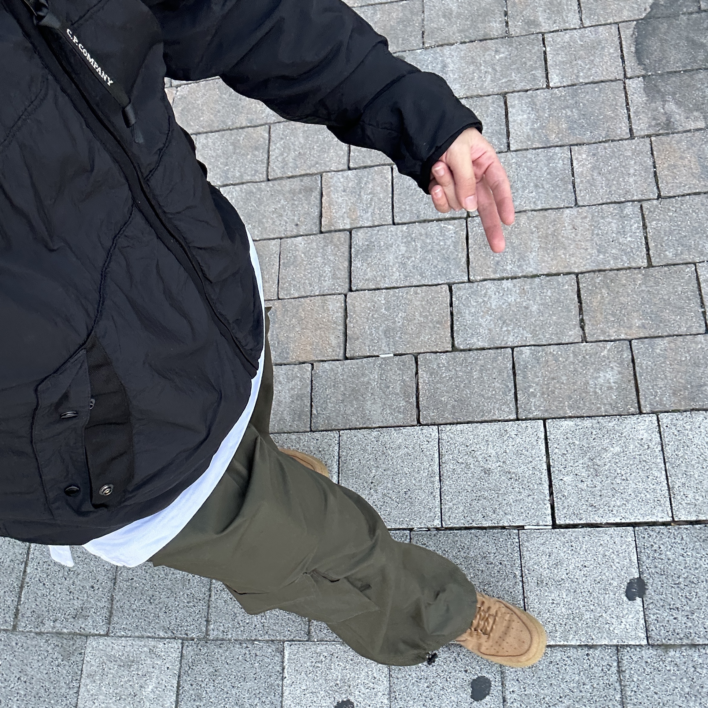 C.P. Company G.D.P. Hooded Goggle Jacket Black - 22FW, Nike Air Force 1 '07 WB Flax 착용 스타일